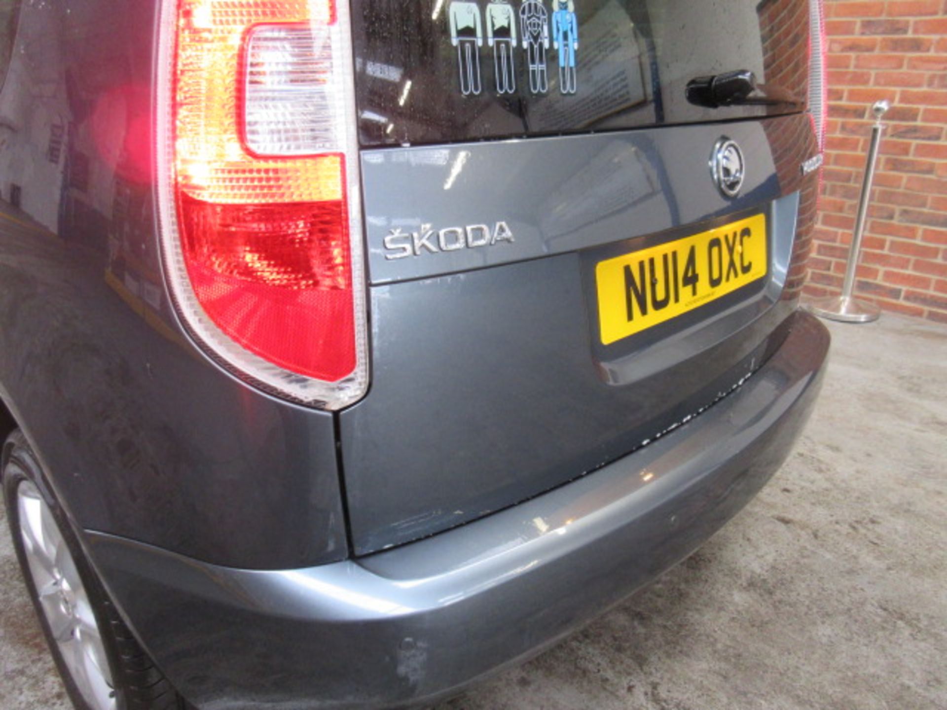 14 14 Skoda Roomster SE TSI - Image 7 of 23