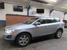 10 10 Volvo XC60 SE LUX D Auto