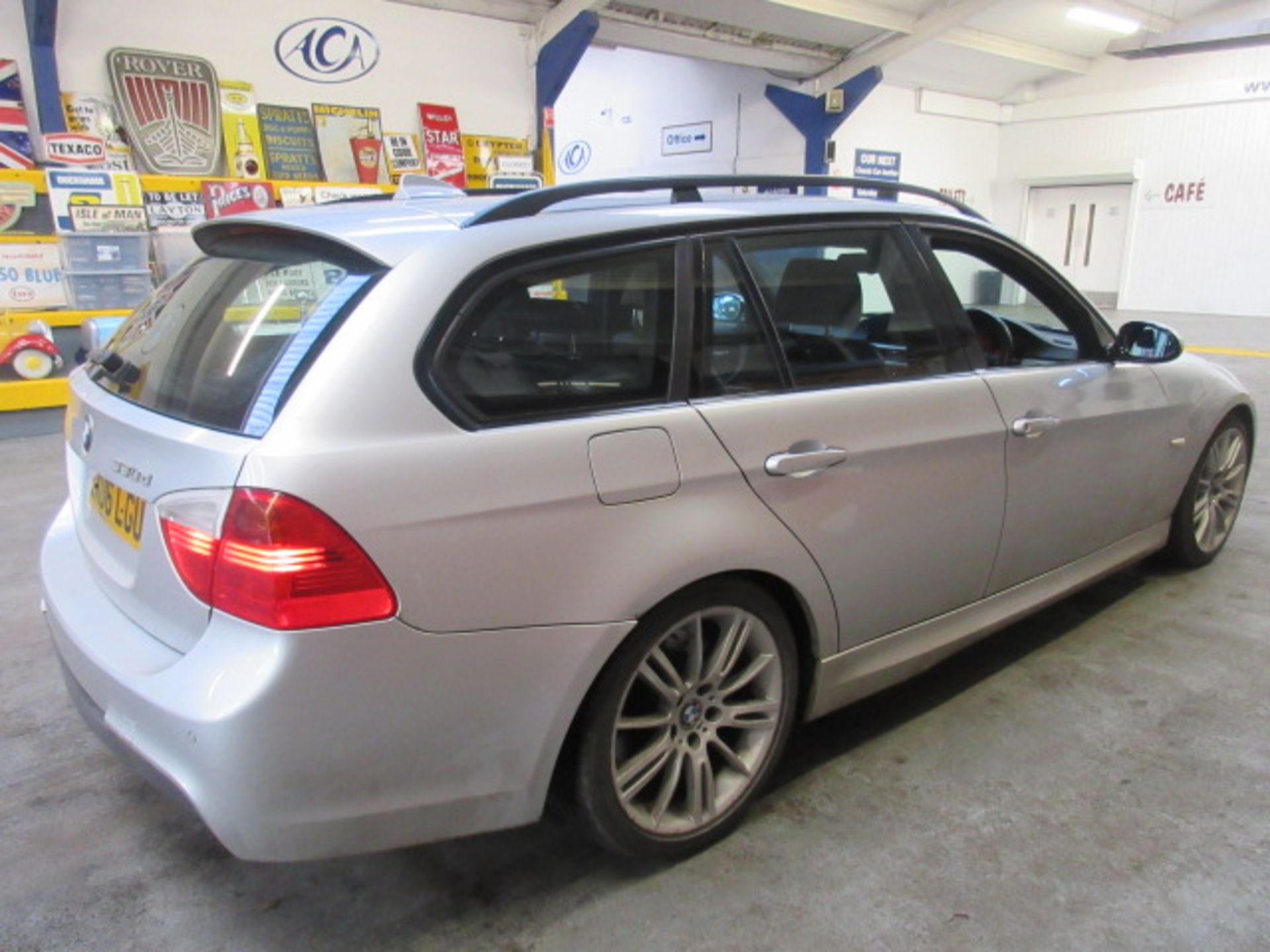 06 06 BMW 330D M Sport Touring Auto - Image 3 of 25