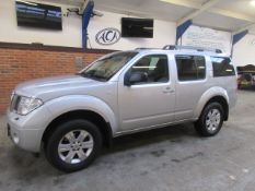 56 06 Nissan Pathfinder Sport DCI