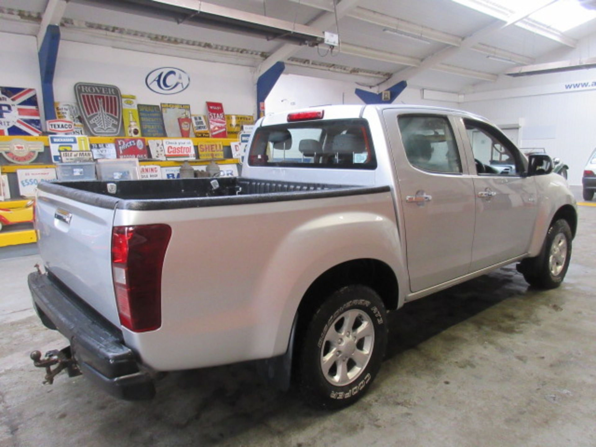 18 18 Isuzu D Max Eiger - Image 15 of 29