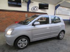 56 06 Kia Picanto LX