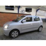 56 06 Kia Picanto LX