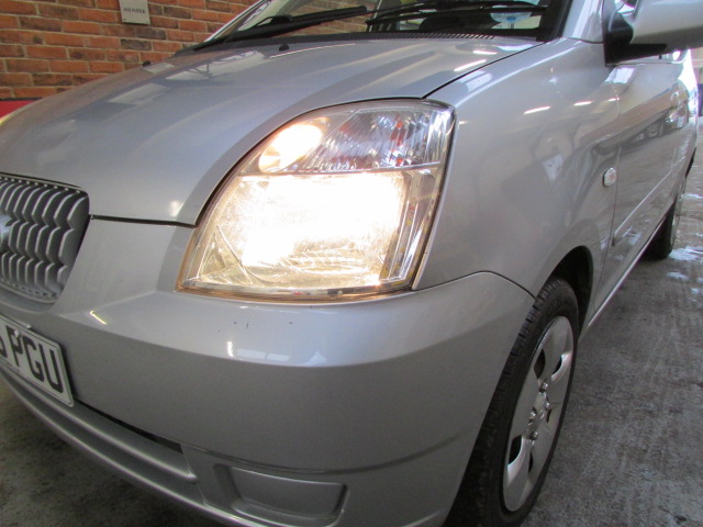 56 06 Kia Picanto LX - Image 4 of 20