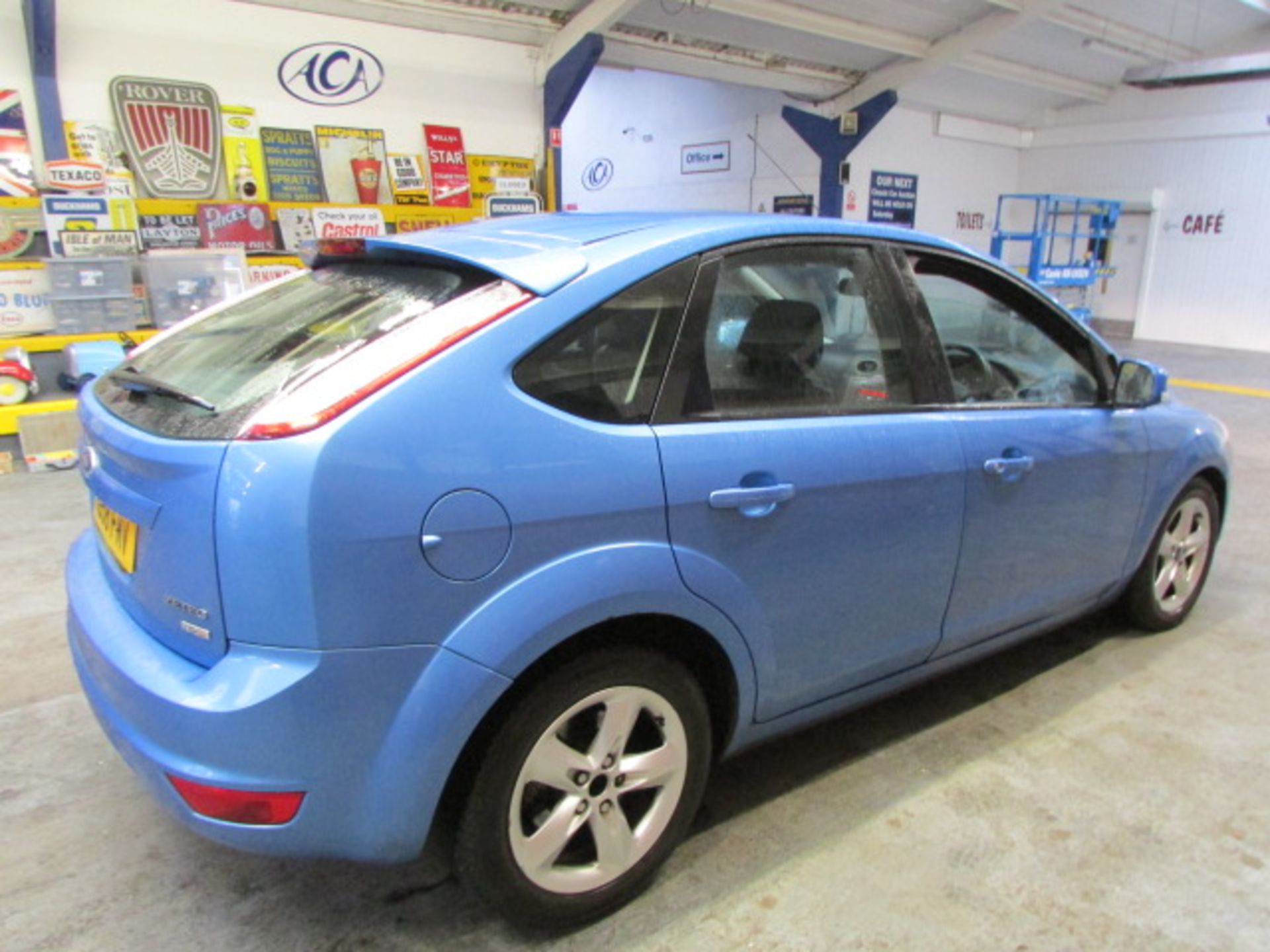 58 08 Ford Focus Zetec TD 115 - Image 9 of 18