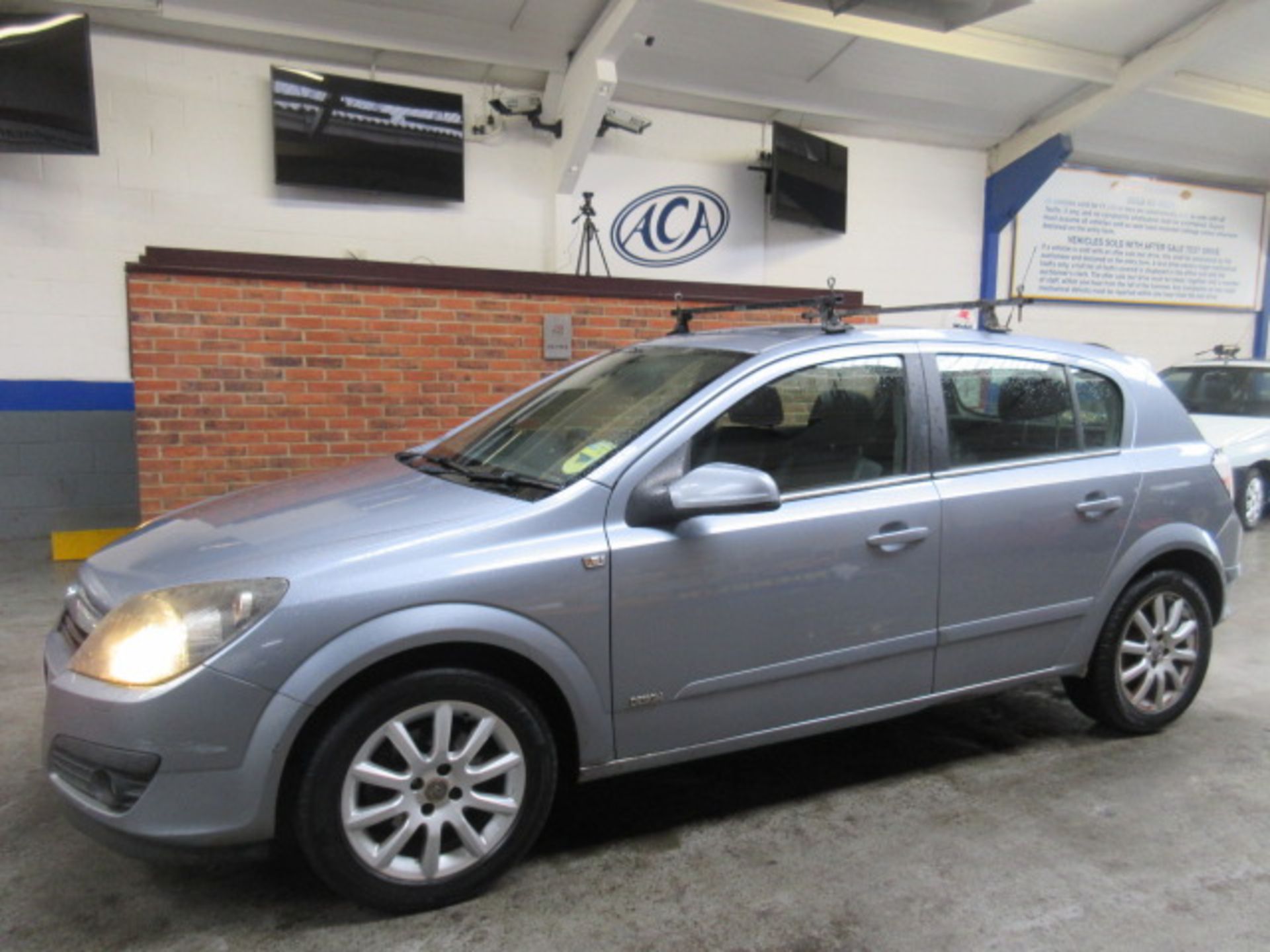 06 06 Vauxhall Astra Design