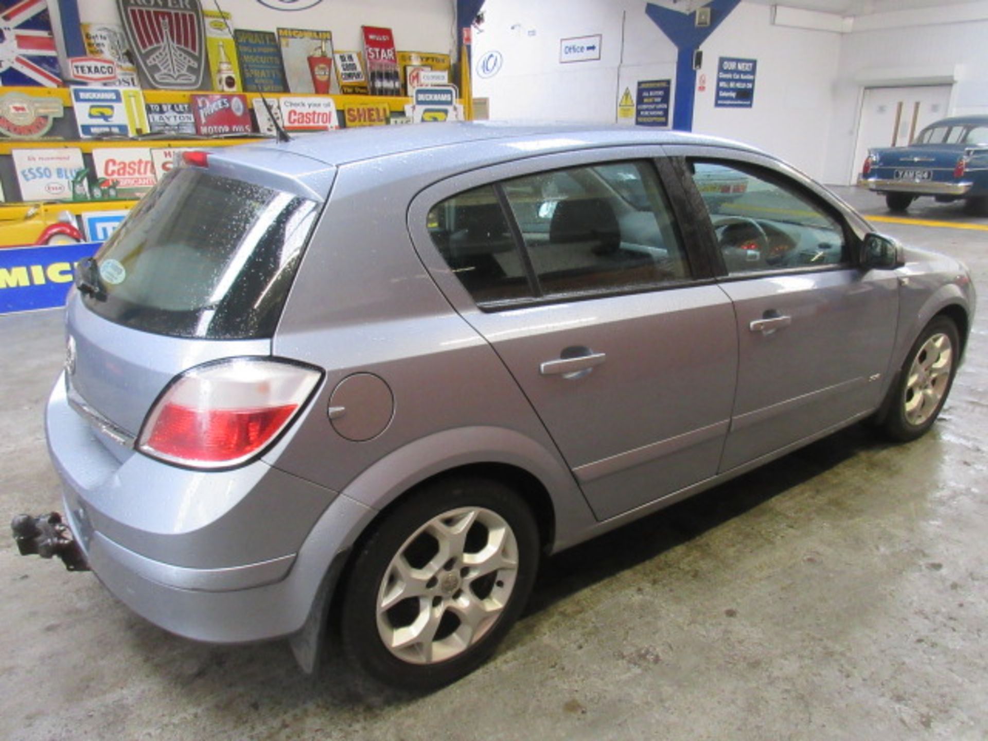 56 06 Vauxhall Astra SXI Twinport - Image 11 of 20