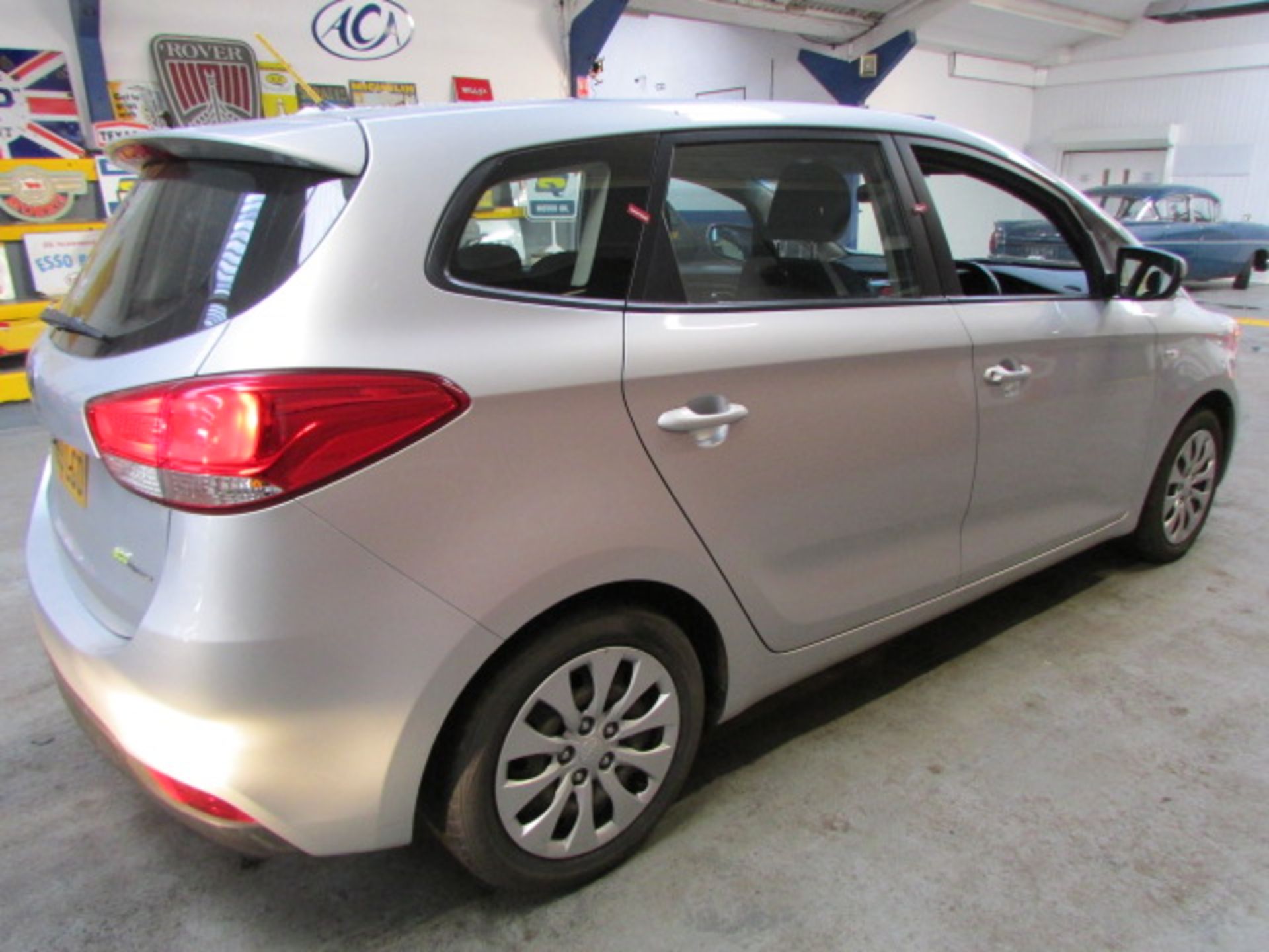 63 13 Kia Carens 1 Eco CRDI - Bild 10 aus 20