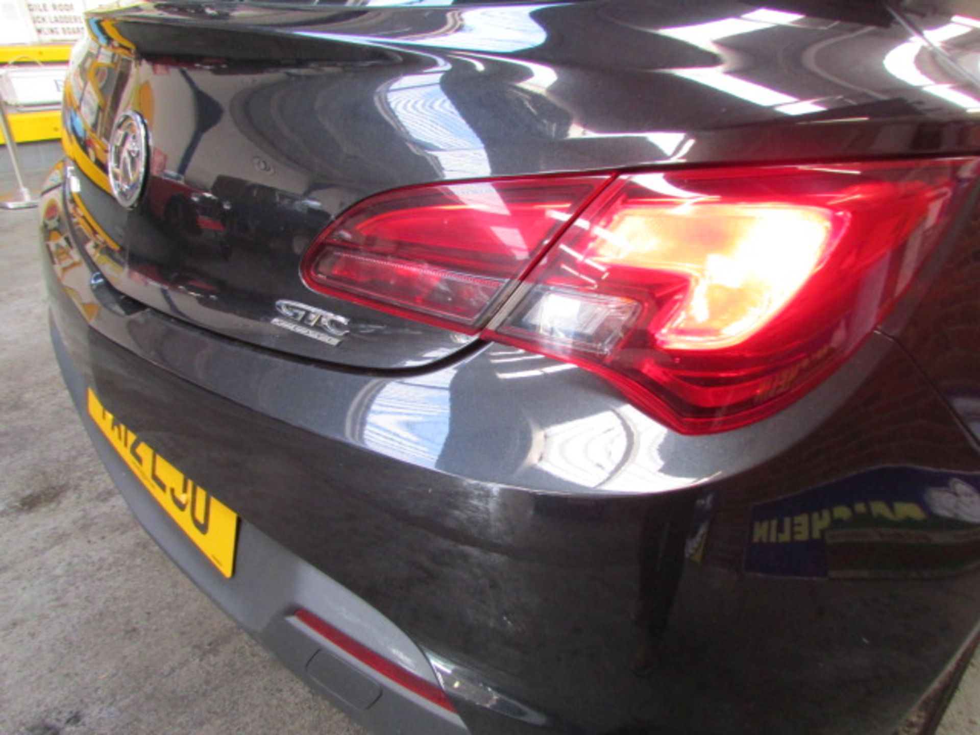 12 12 Vauxhall Astra GTC SRI CDTI - Image 5 of 16