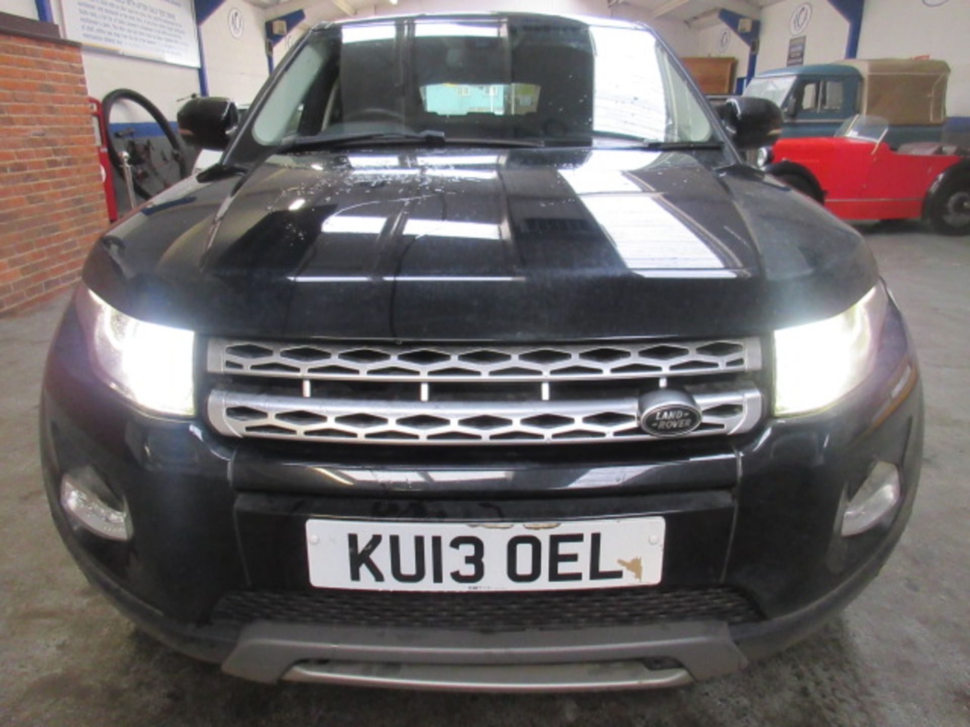 13 13 Range Rover Evoque Pr-Lux - Image 18 of 22