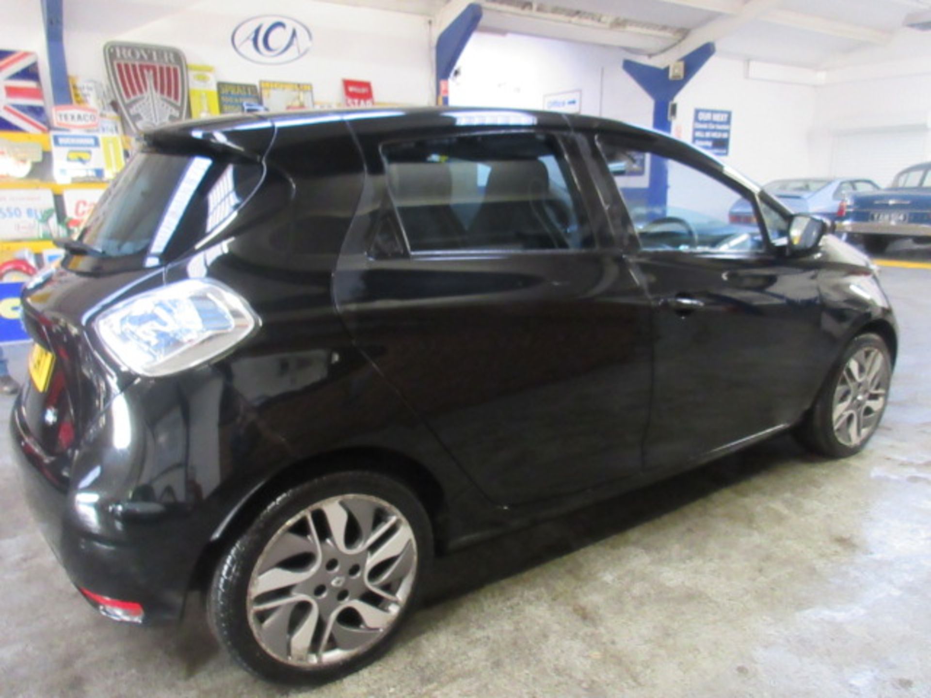 13 13 Renault Zoe Dyn Intens - Image 2 of 26