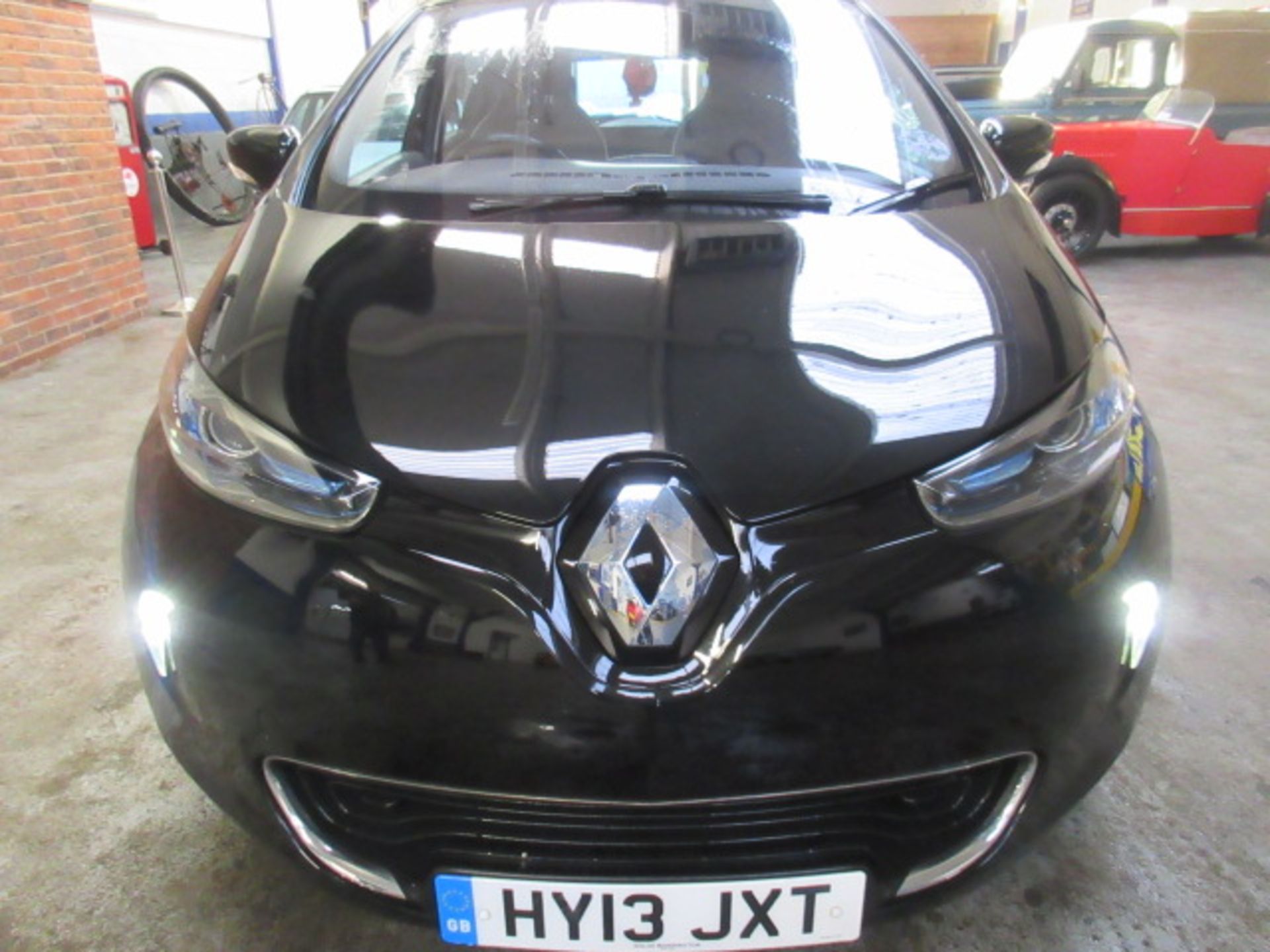 13 13 Renault Zoe Dyn Intens - Image 19 of 26