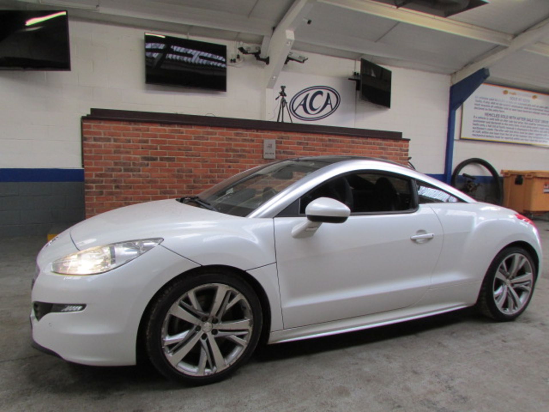 14 14 Peugeot RCZ GT HDI