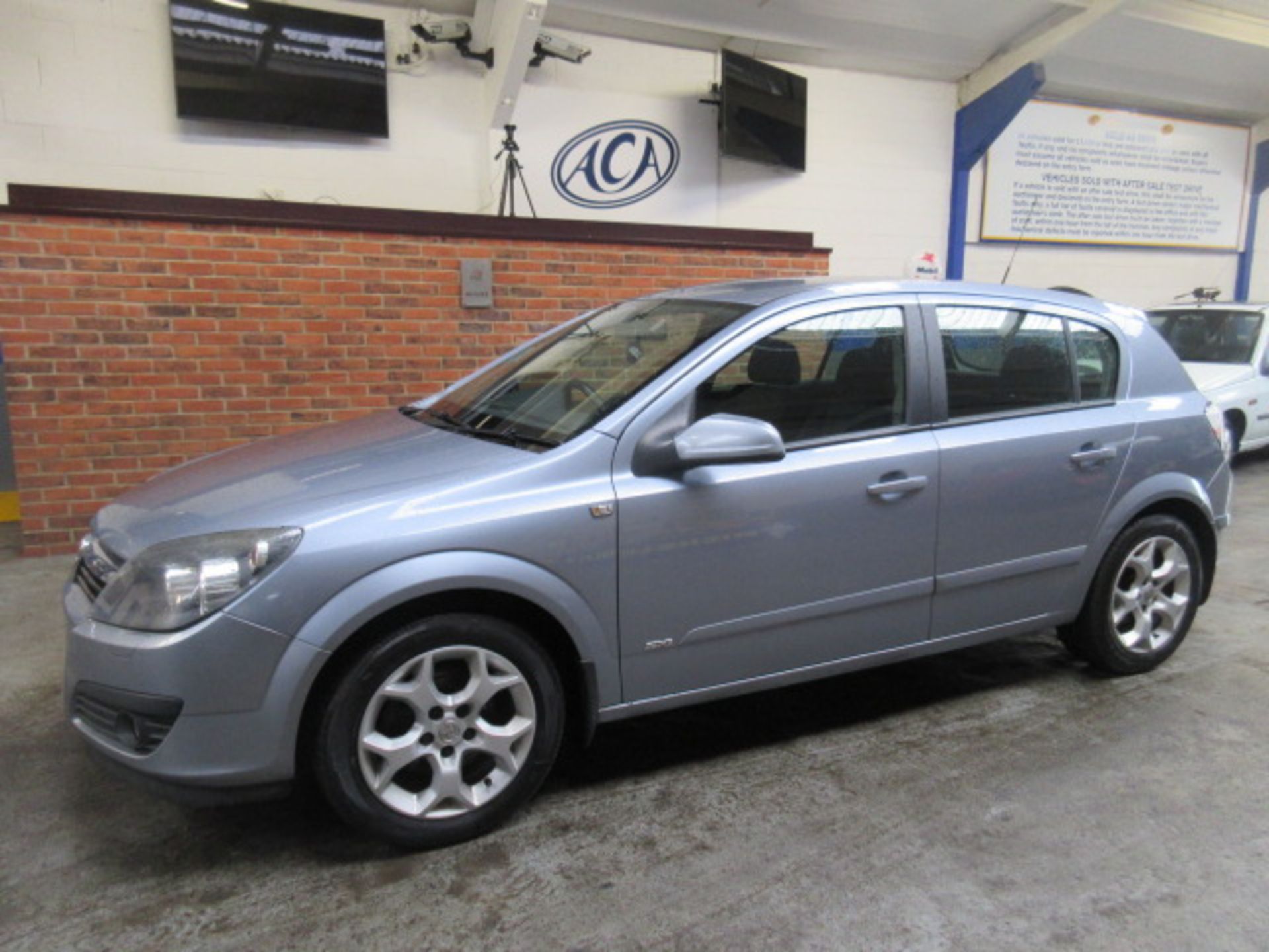 56 06 Vauxhall Astra SXI Twinport