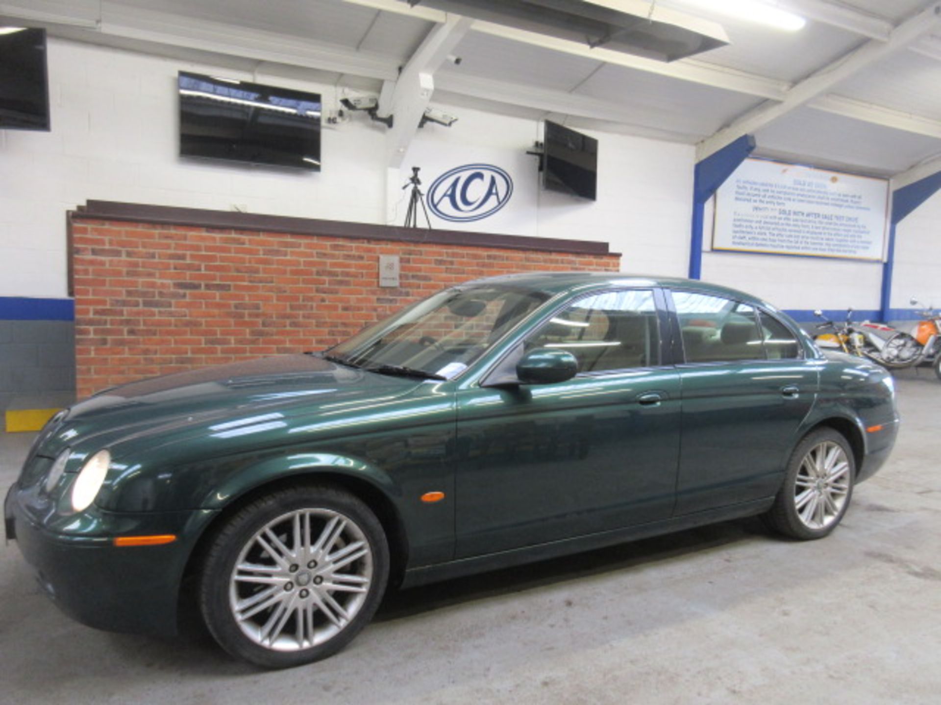 54 04 Jaguar S Type Sport Auto