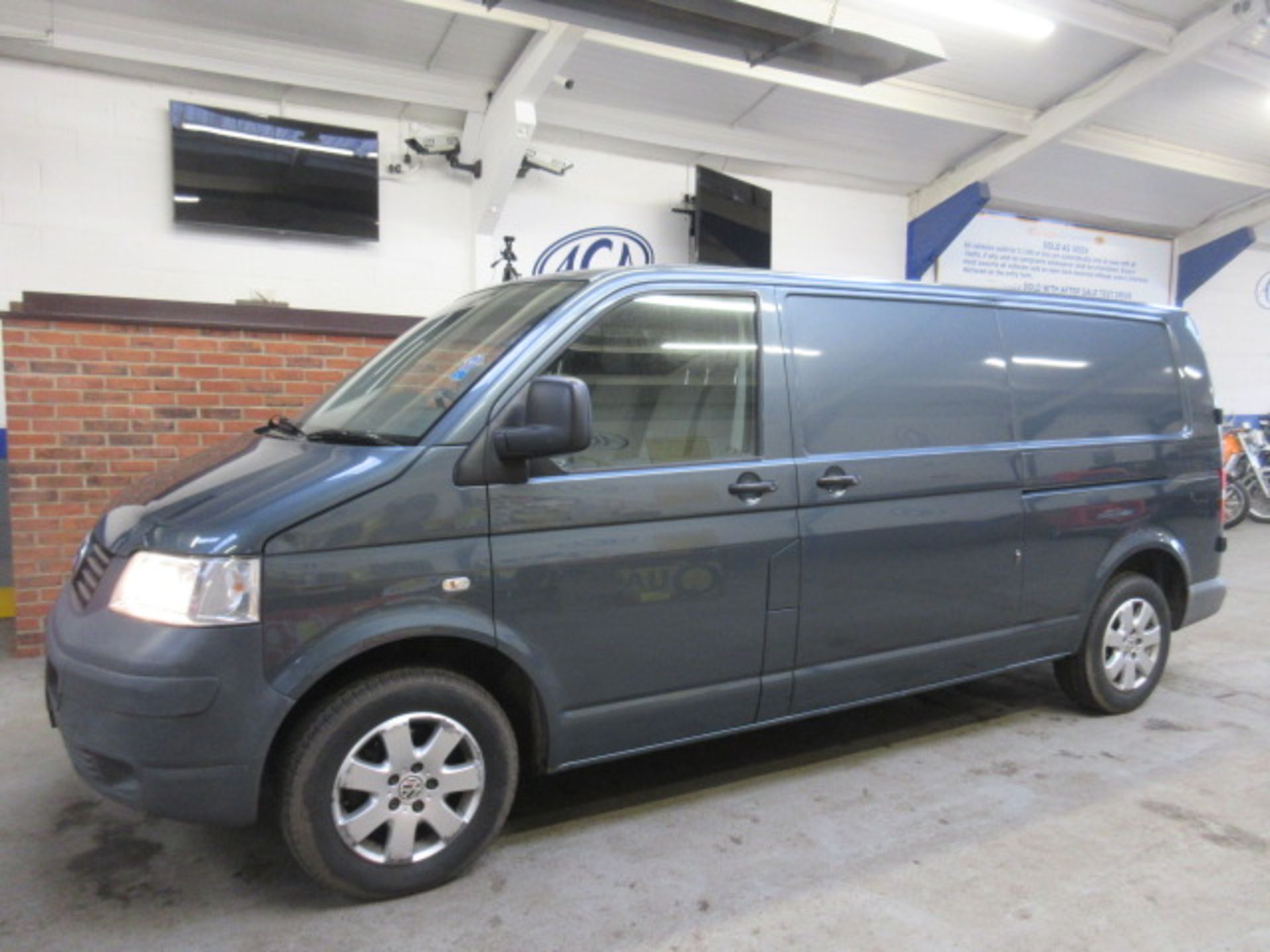 57 08 VW Transporter T30 TDI LWB - Image 15 of 27