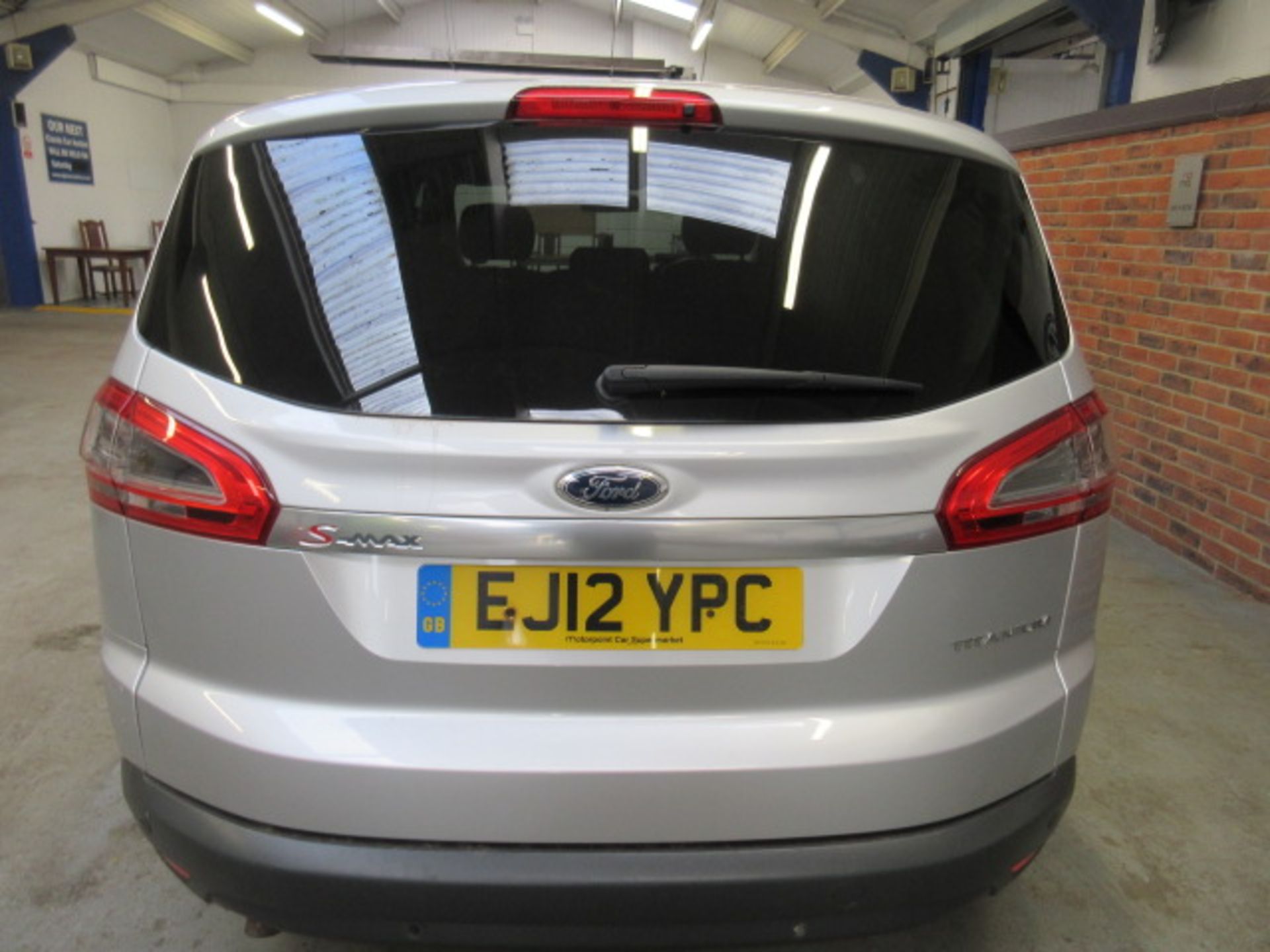 12 12 Ford S Max Titanium - Image 14 of 23