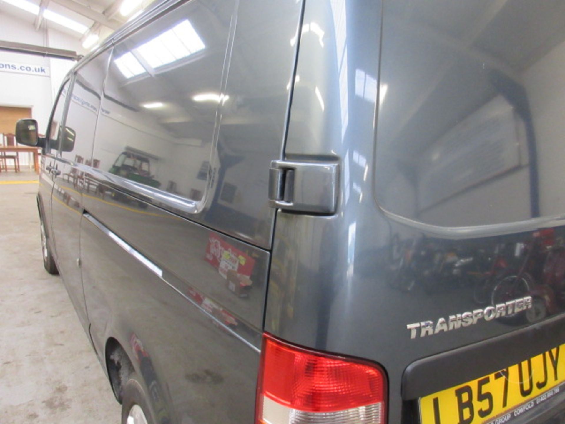 57 08 VW Transporter T30 TDI LWB - Image 4 of 27