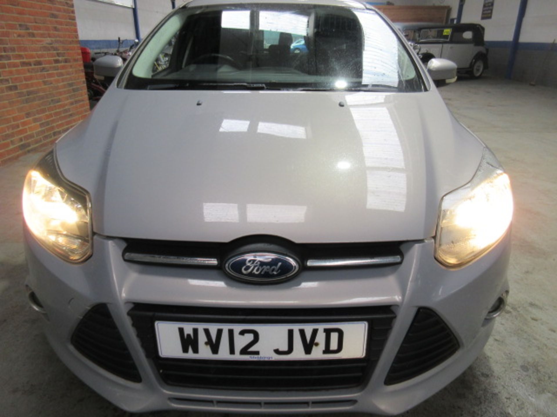 12 12 Ford Focus Zetec 105 - Image 13 of 18