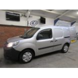 16 16 Renault Kangoo ML19 Bus DCI