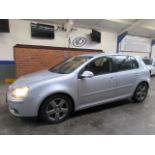 56 06 VW Golf TDI Sport