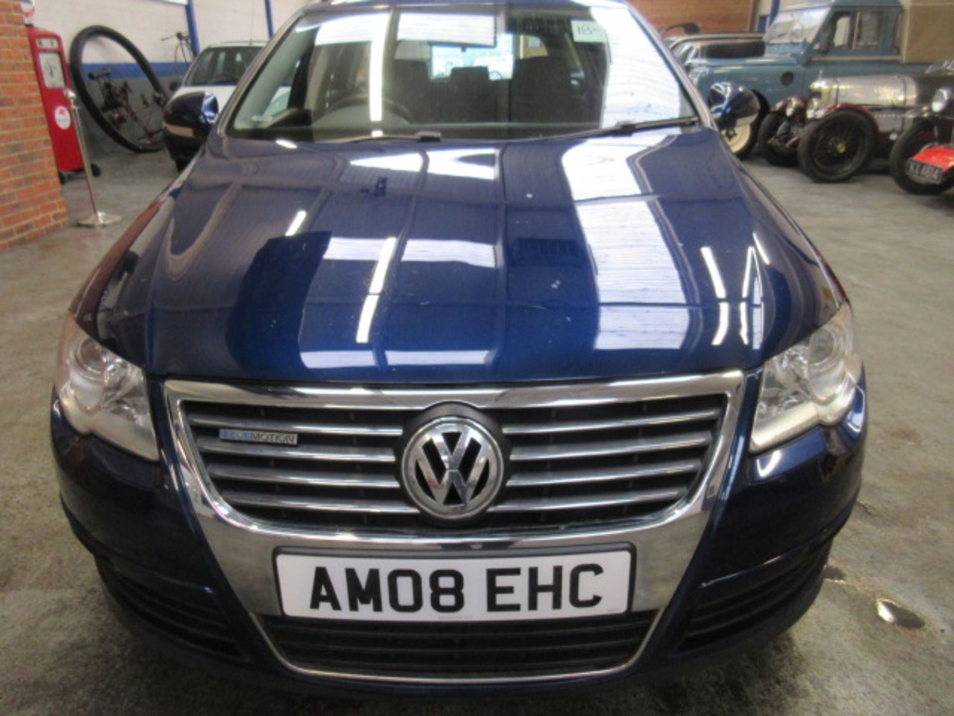 08 08 VW Passat Bluemotion TDI - Image 15 of 27