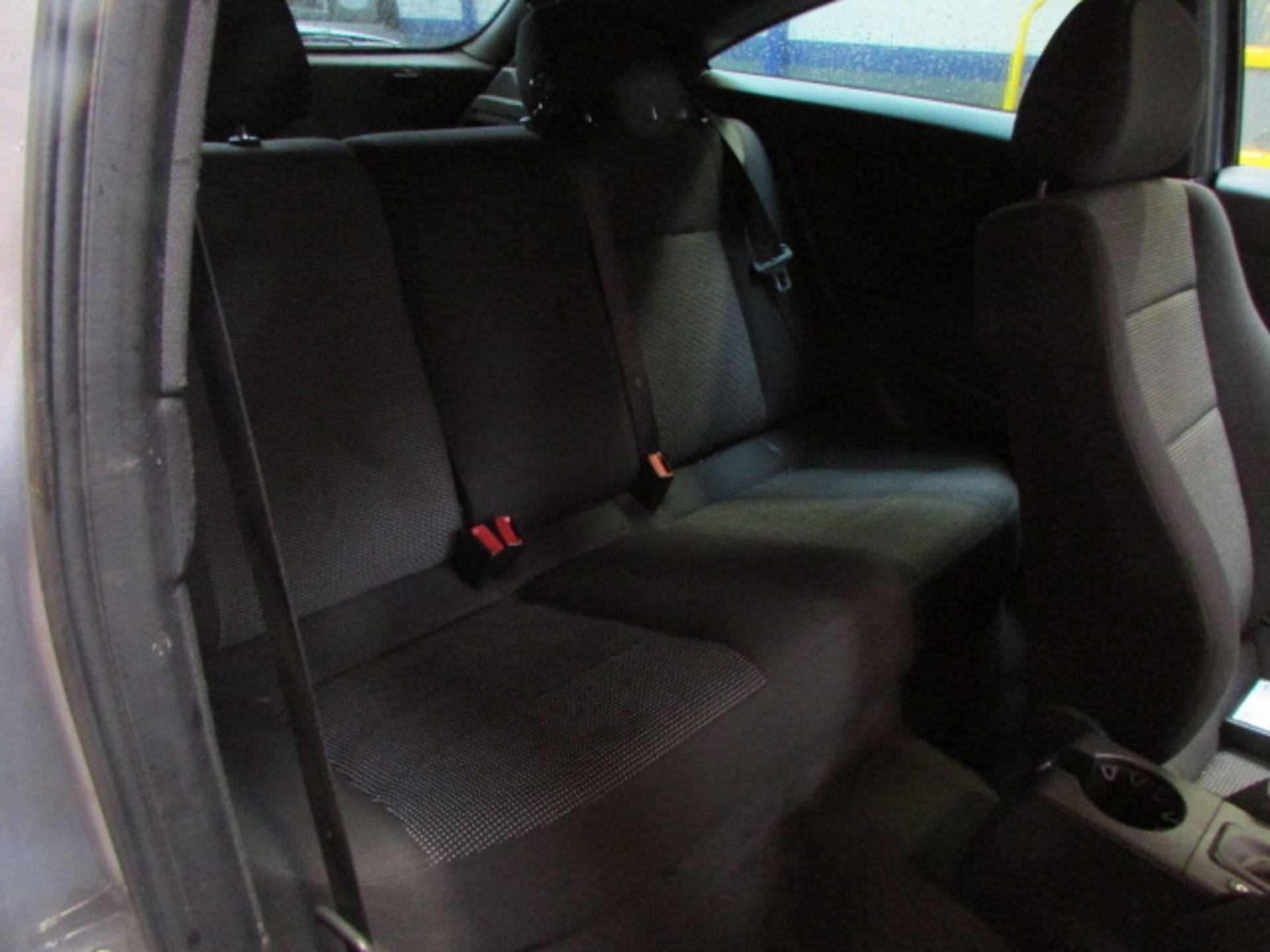 10 10 Vauxhall Astra SRI - Image 12 of 16