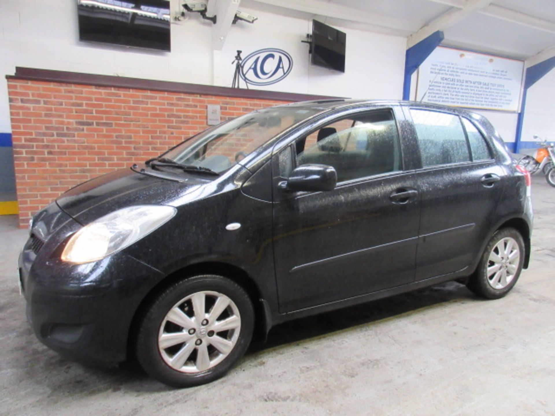 09 09 Toyota Yaris TR VVT-I