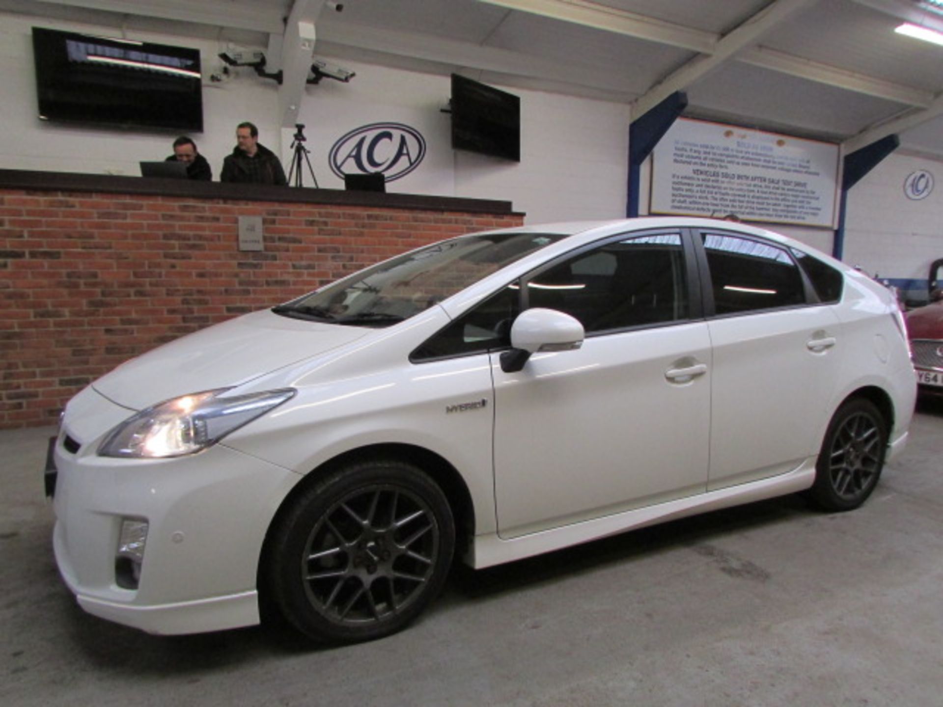 61 11 Toyota Prius 10th Anvsry VVT-I