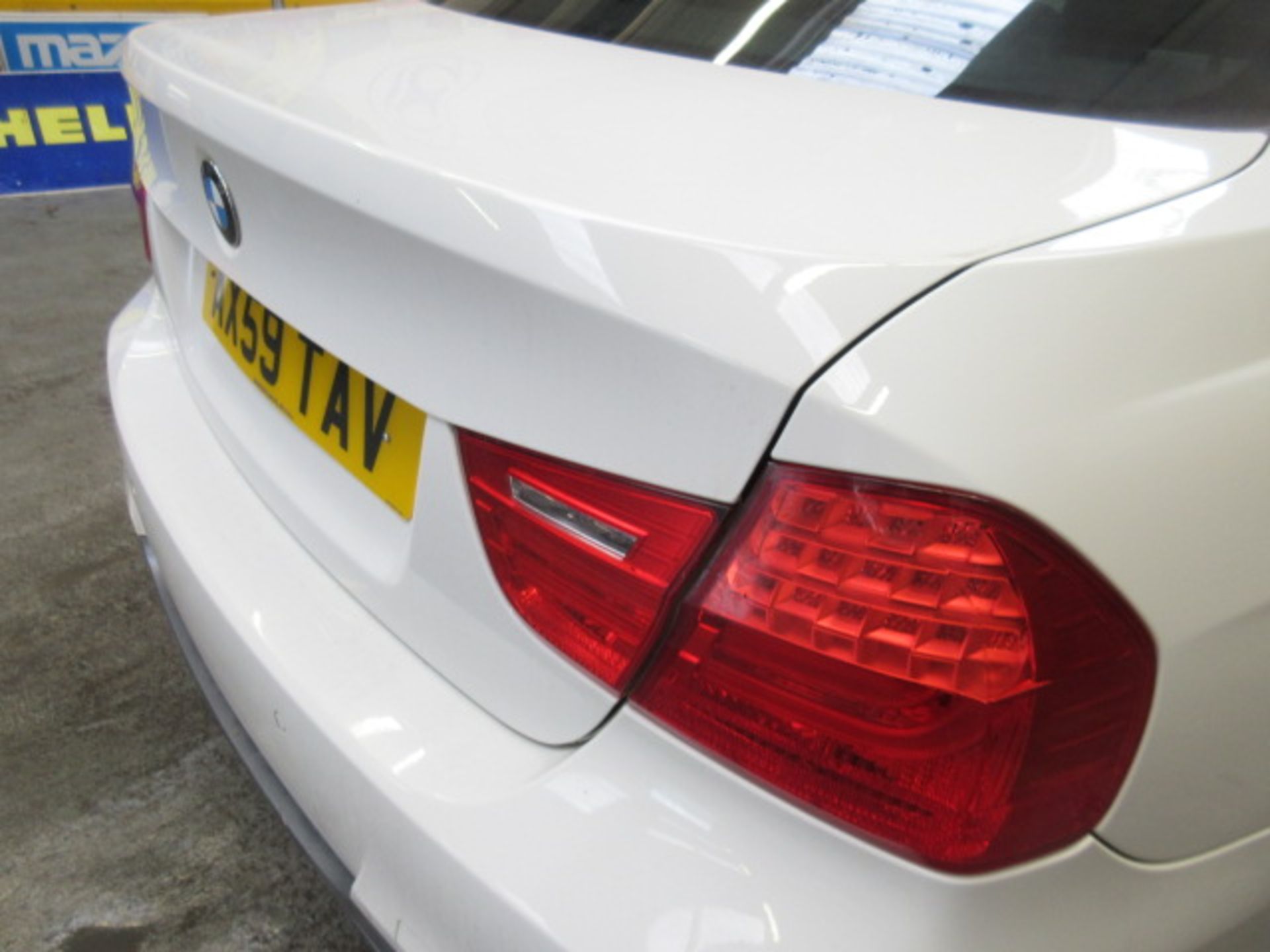 59 09 BMW 318 M Sport - Image 10 of 22