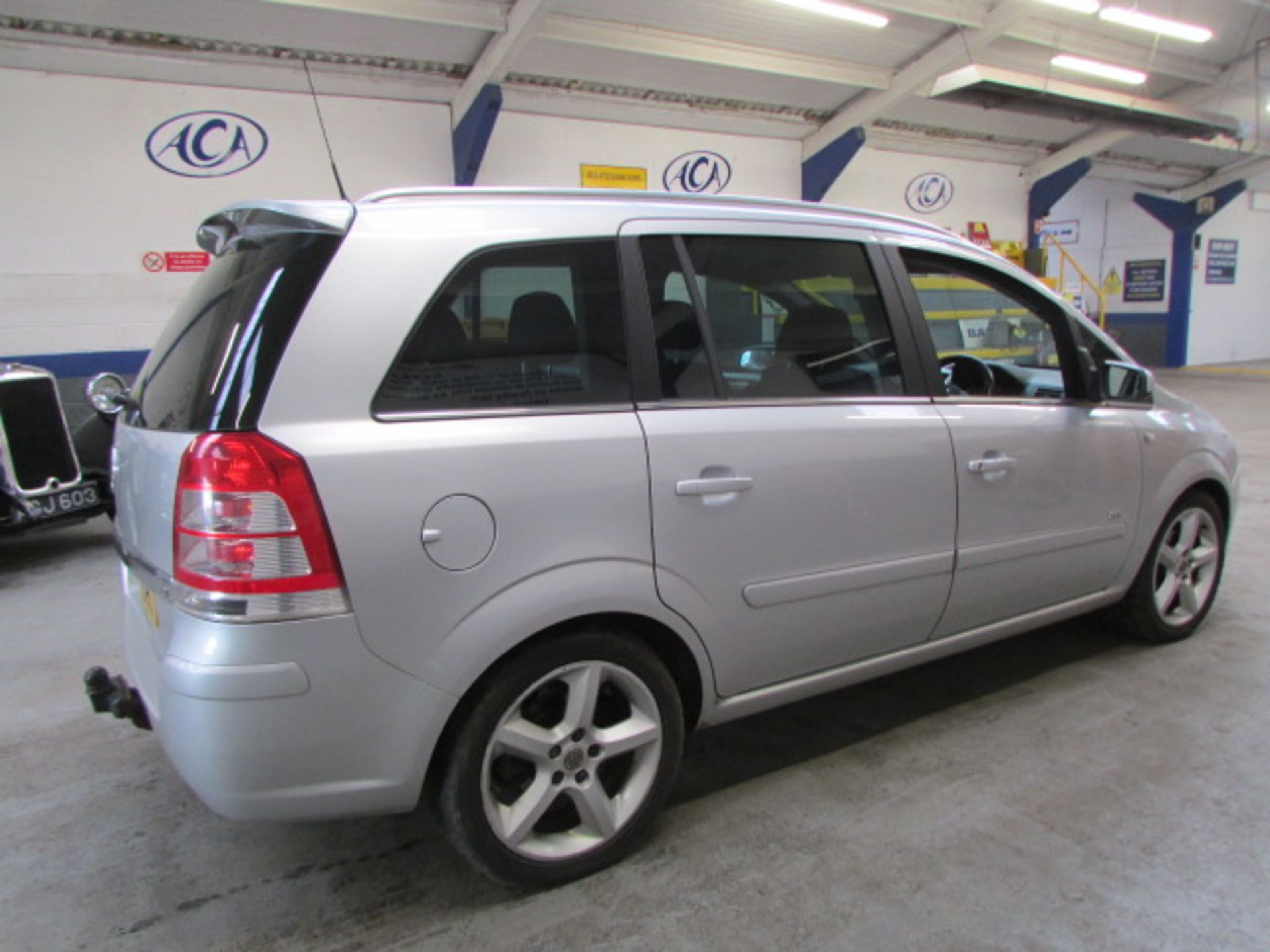 08 08 Vauxhall Zafira SRI - Image 6 of 18