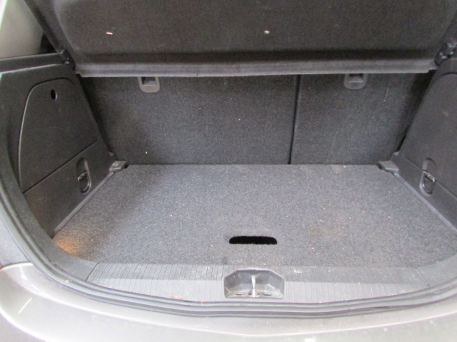 12 12 Vauxhall Corsa SXI A/C - Image 14 of 18