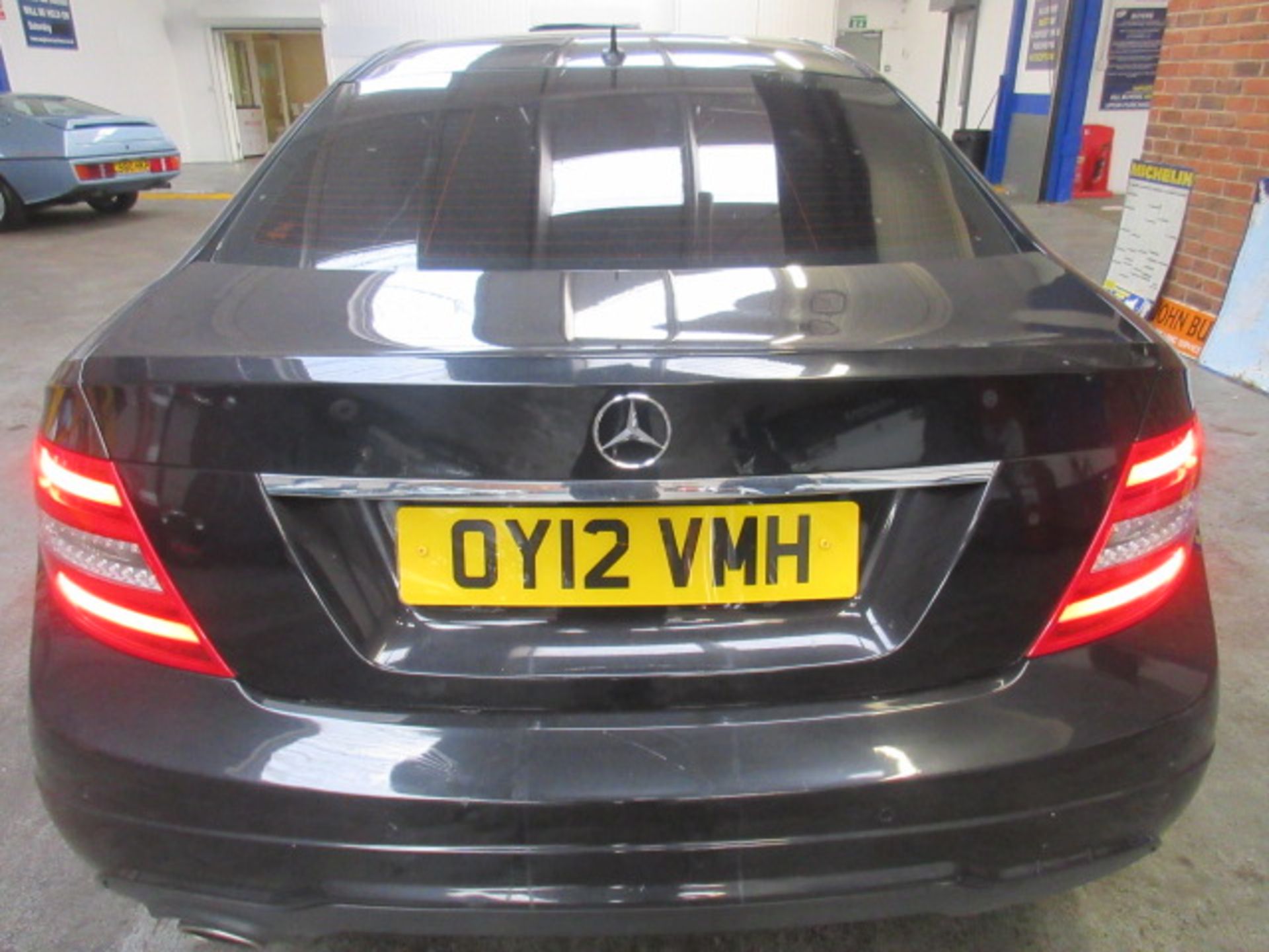 12 12 Merc C220 AMG Sport CDI Blue - Image 2 of 25