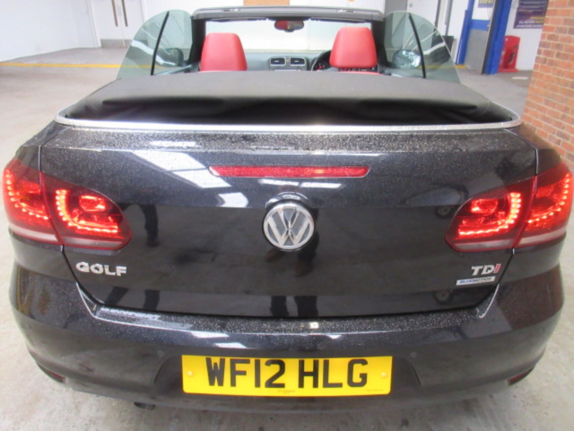 12 12 VW Golf Cabriolet SE - Image 11 of 20