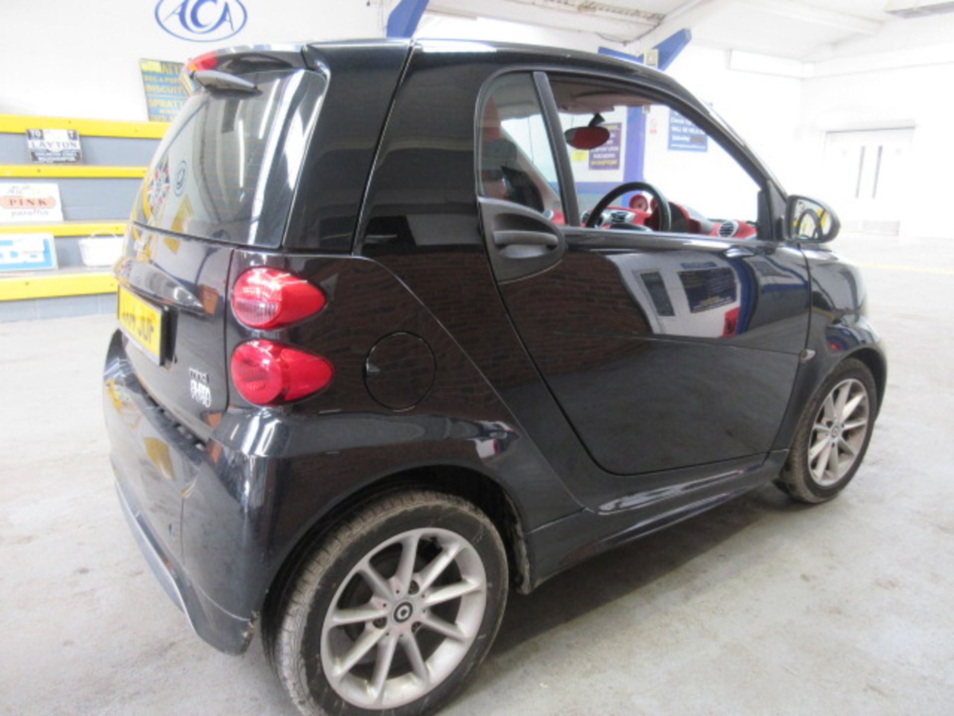 14 14 Smart Fortwo Passion MHD Auto - Image 2 of 14