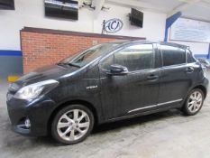 62 12 Toyota Yaris T Spirit Hybrid