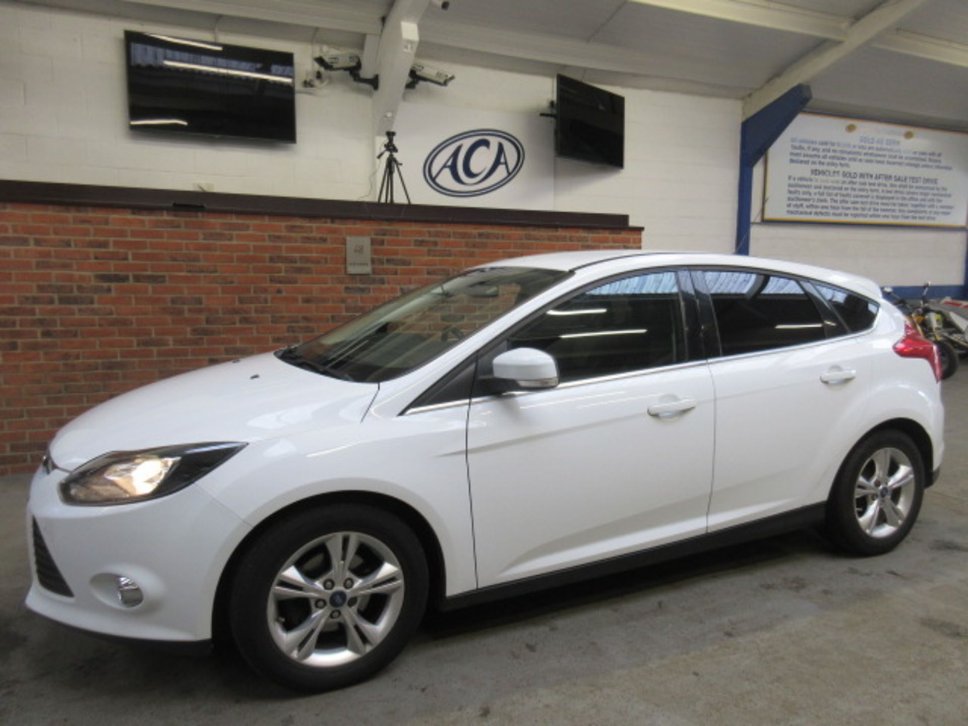 11 11 Ford Focus Zetec TDCI