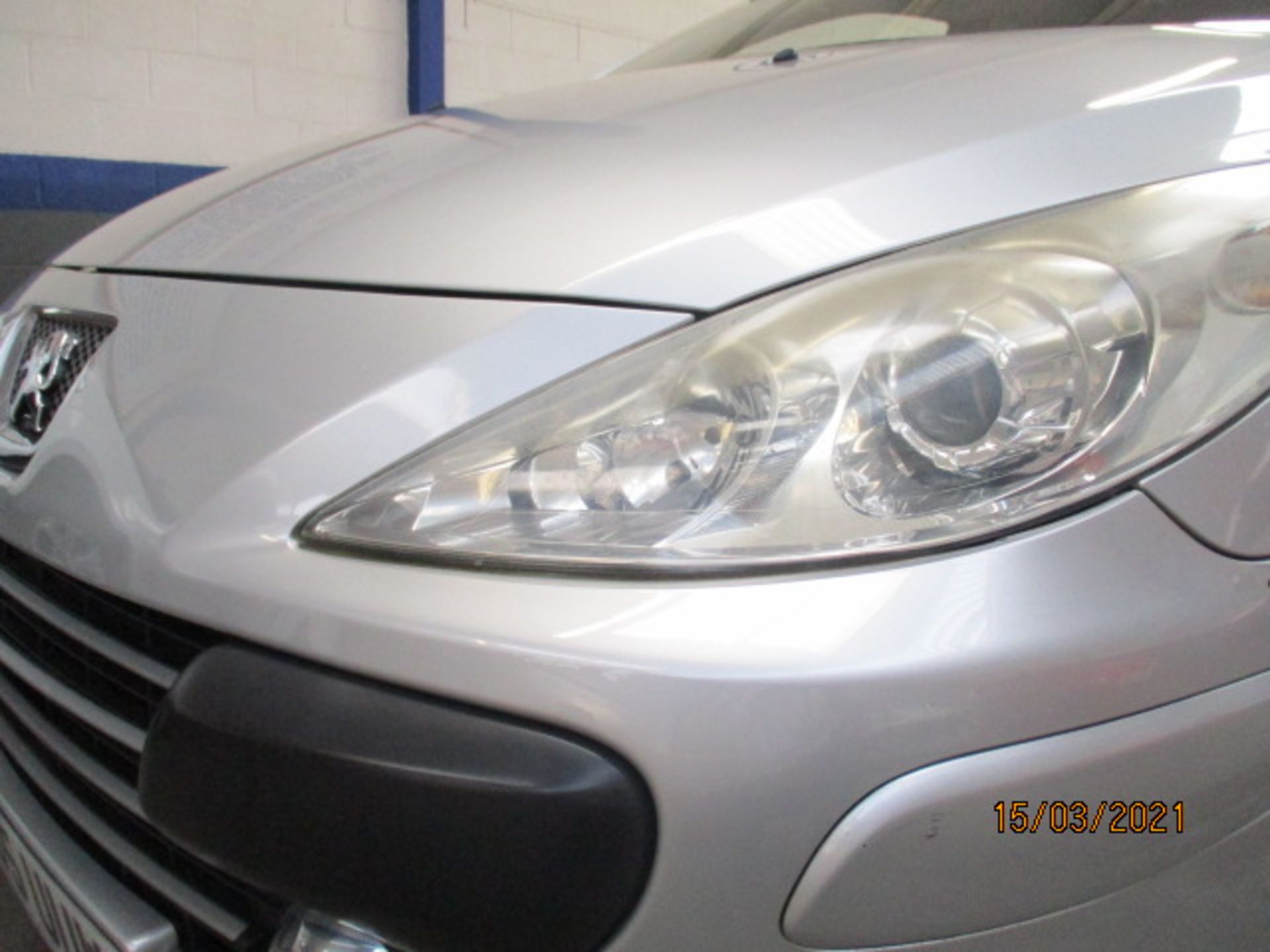 55 05 Peugeot 307 XSI - Image 2 of 17