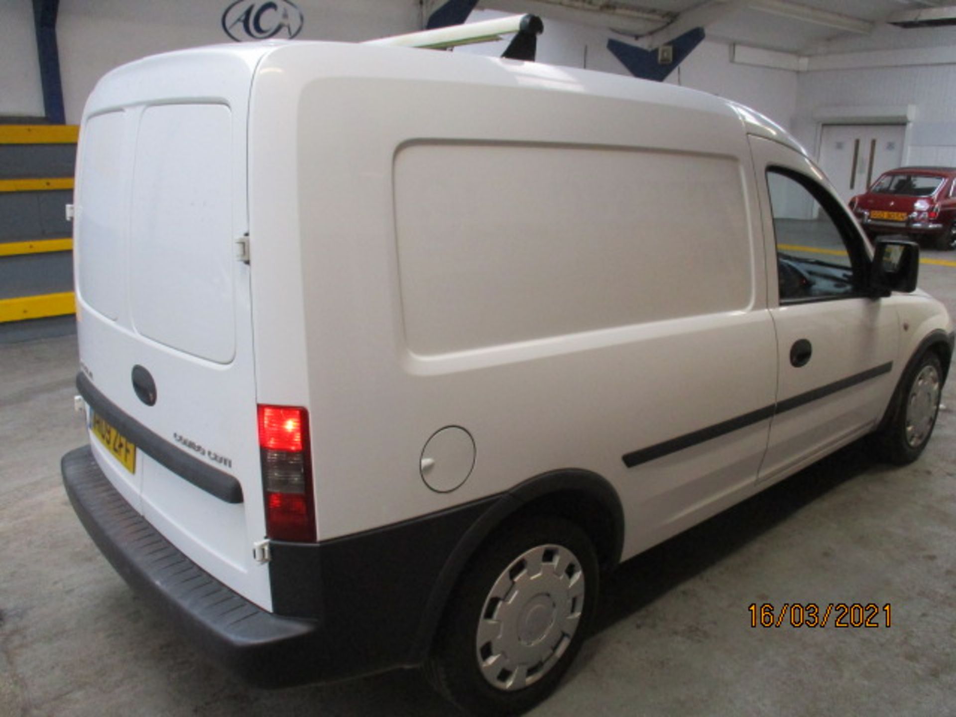 09 09 Vauxhall Combo 2000 CDTi - Image 18 of 36