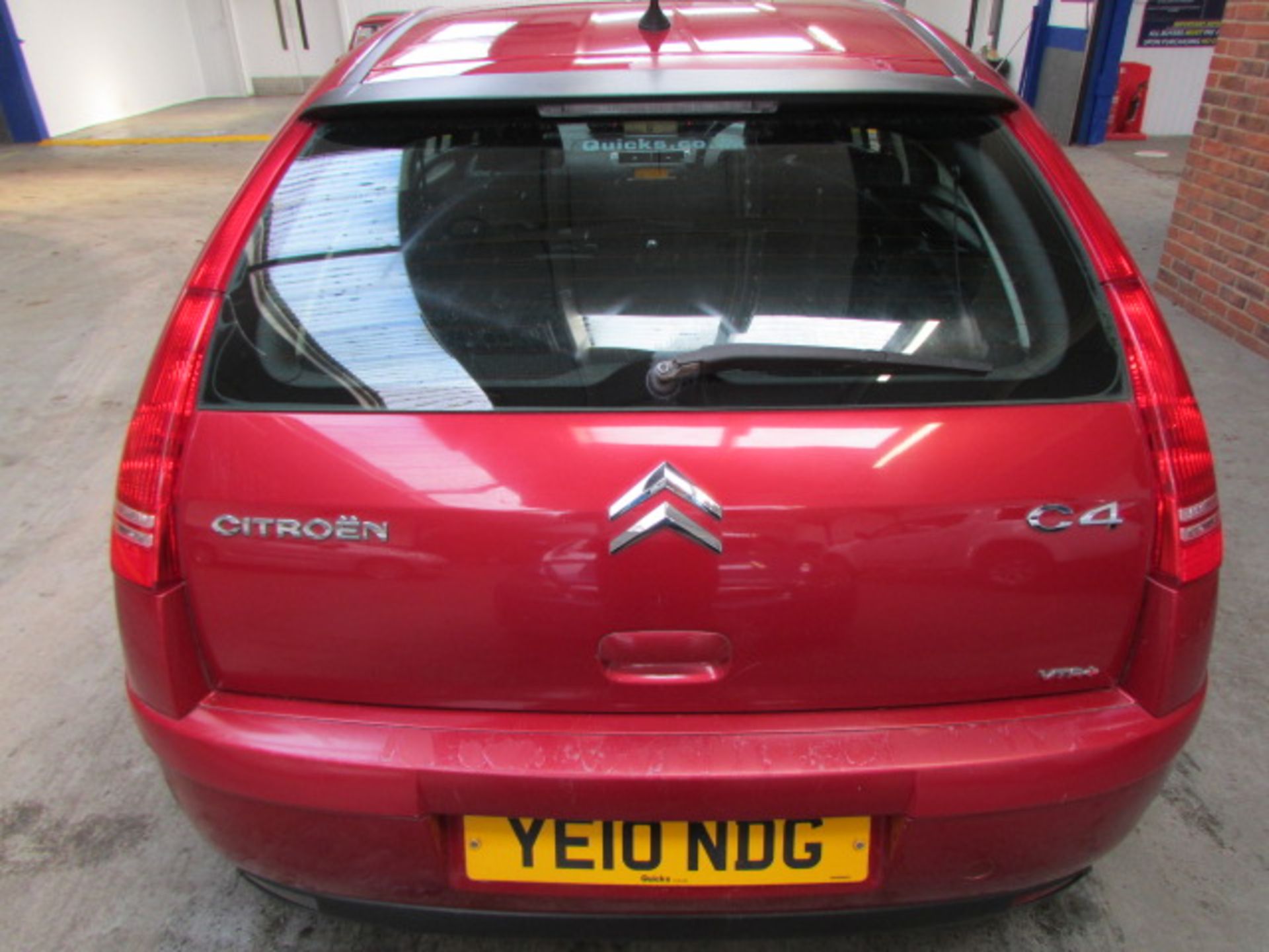 10 10 Citroen C4 VTR + HDI - Image 5 of 14