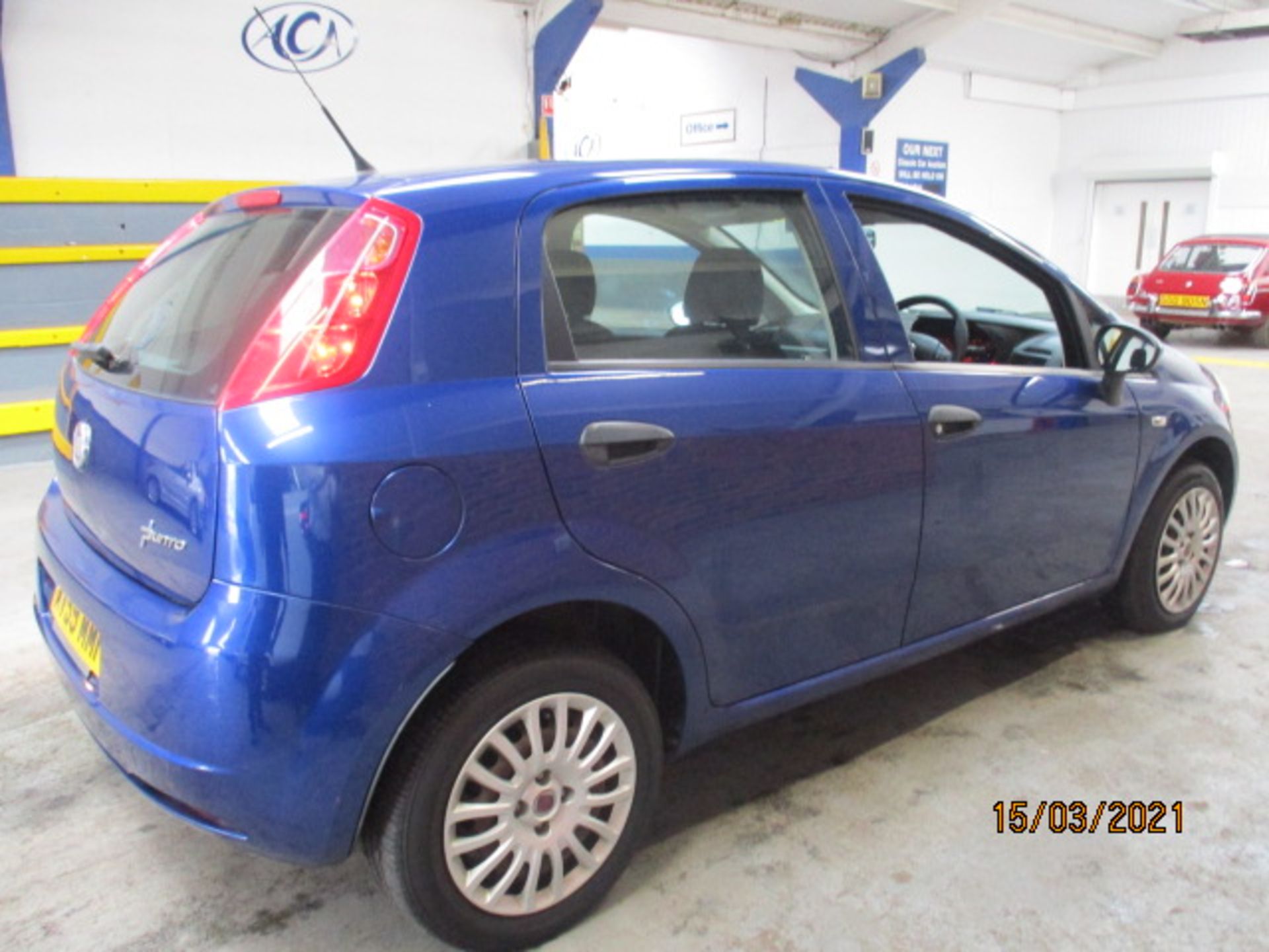 09 59 Fiat Grande Punto Active 77 - Image 4 of 16