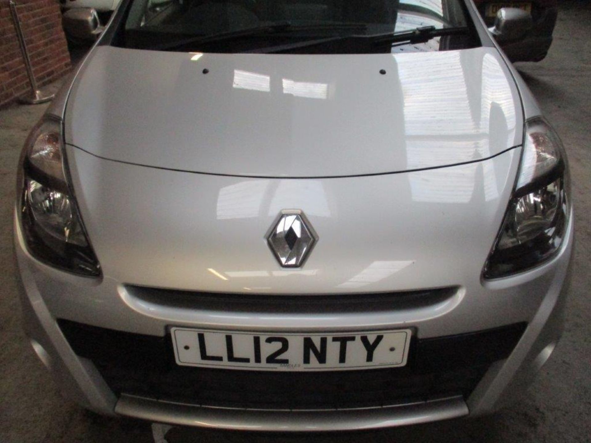 12 12 Renault Clio Dyn Tomtom - Image 8 of 19