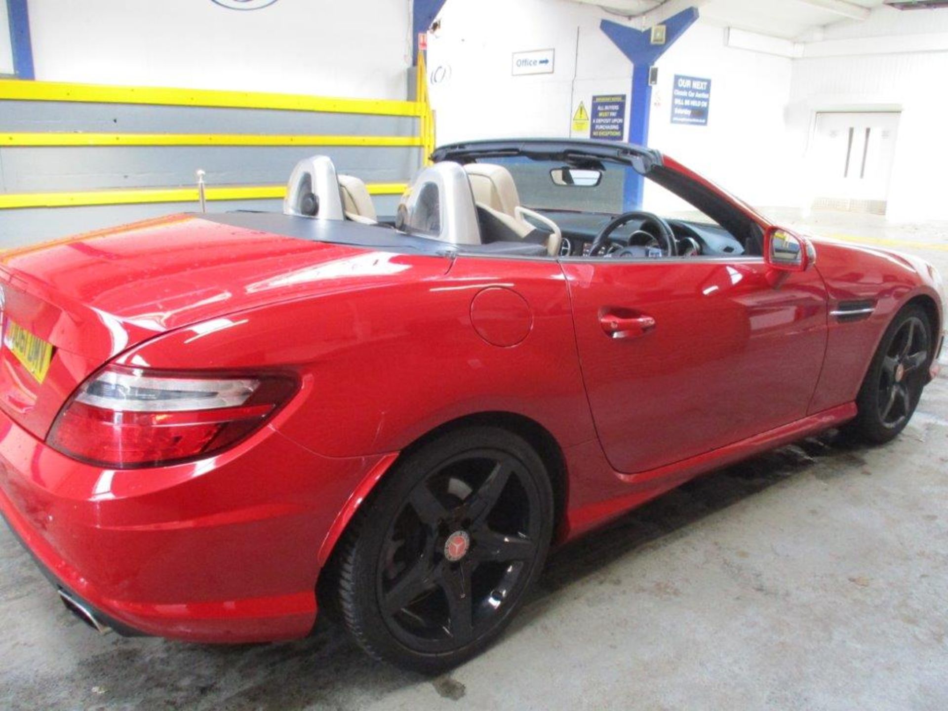 61 12 Mercedes SLK200 AMG Sport Blue - Image 9 of 22