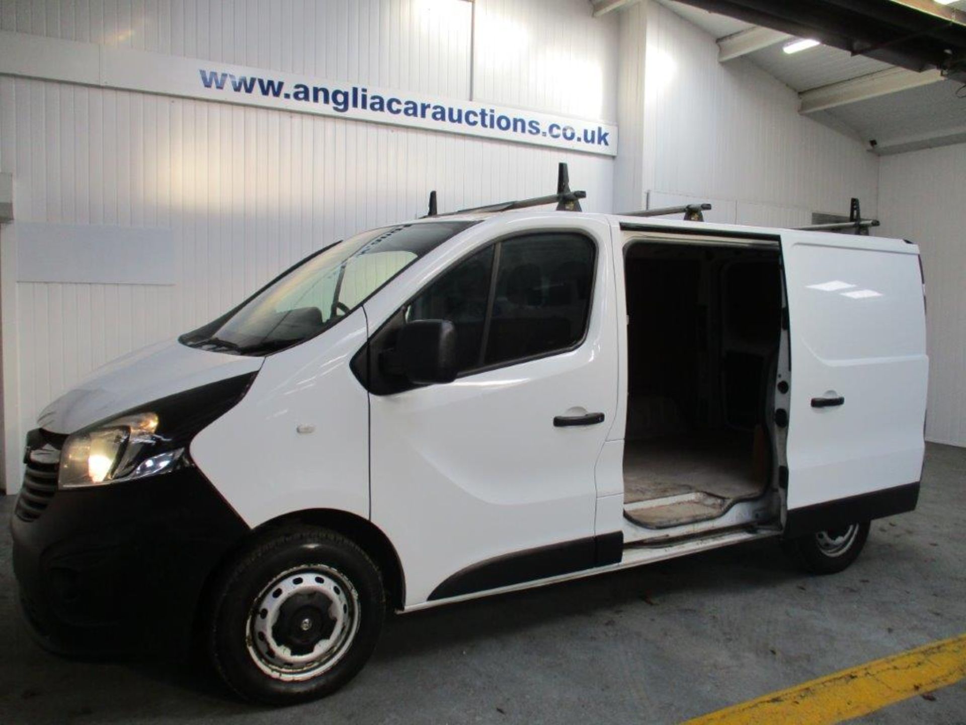 65 15 Vauxhall Vivaro 2700 CDTI