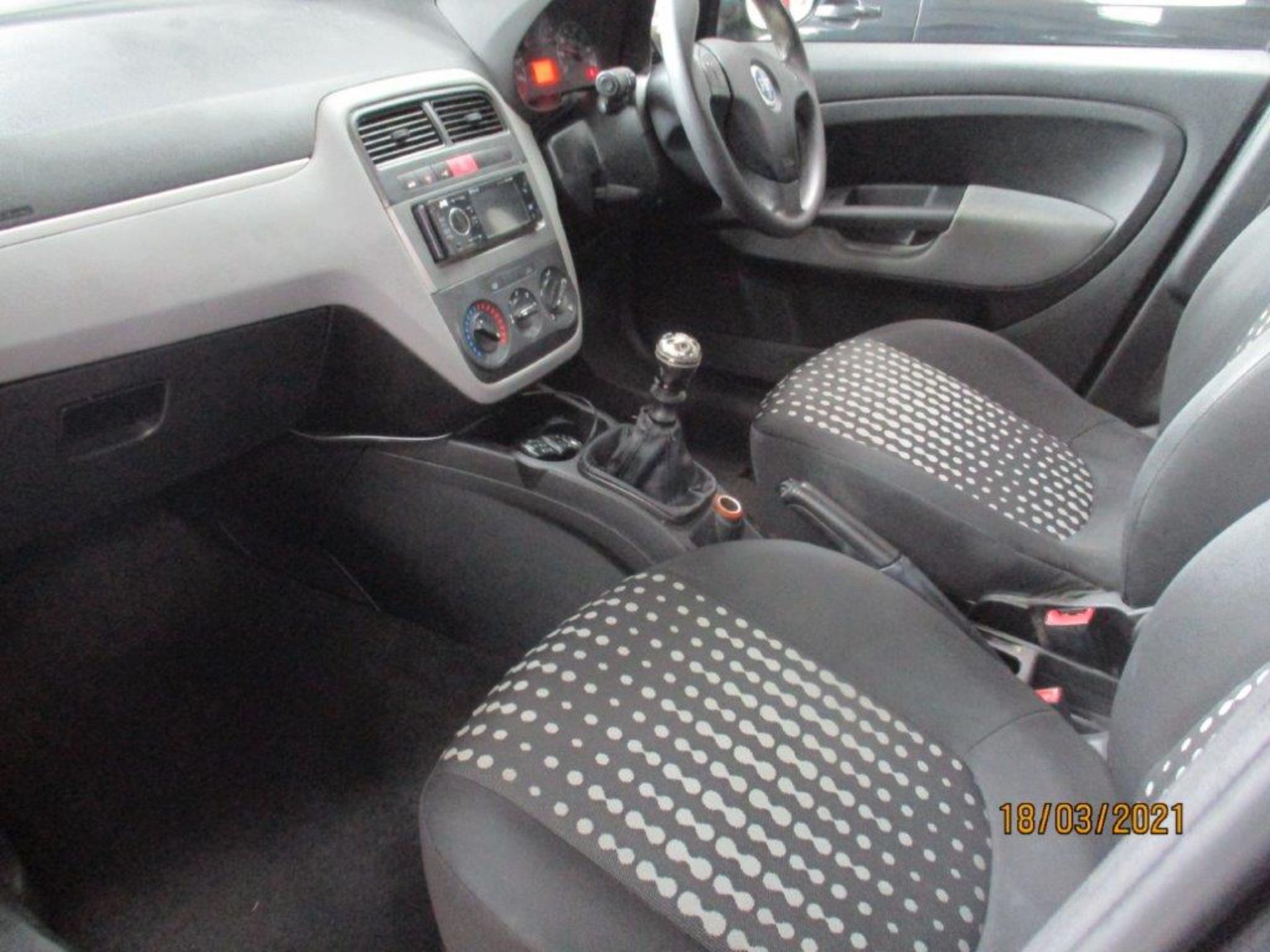 06 06 Fiat Punto Active - Image 14 of 19