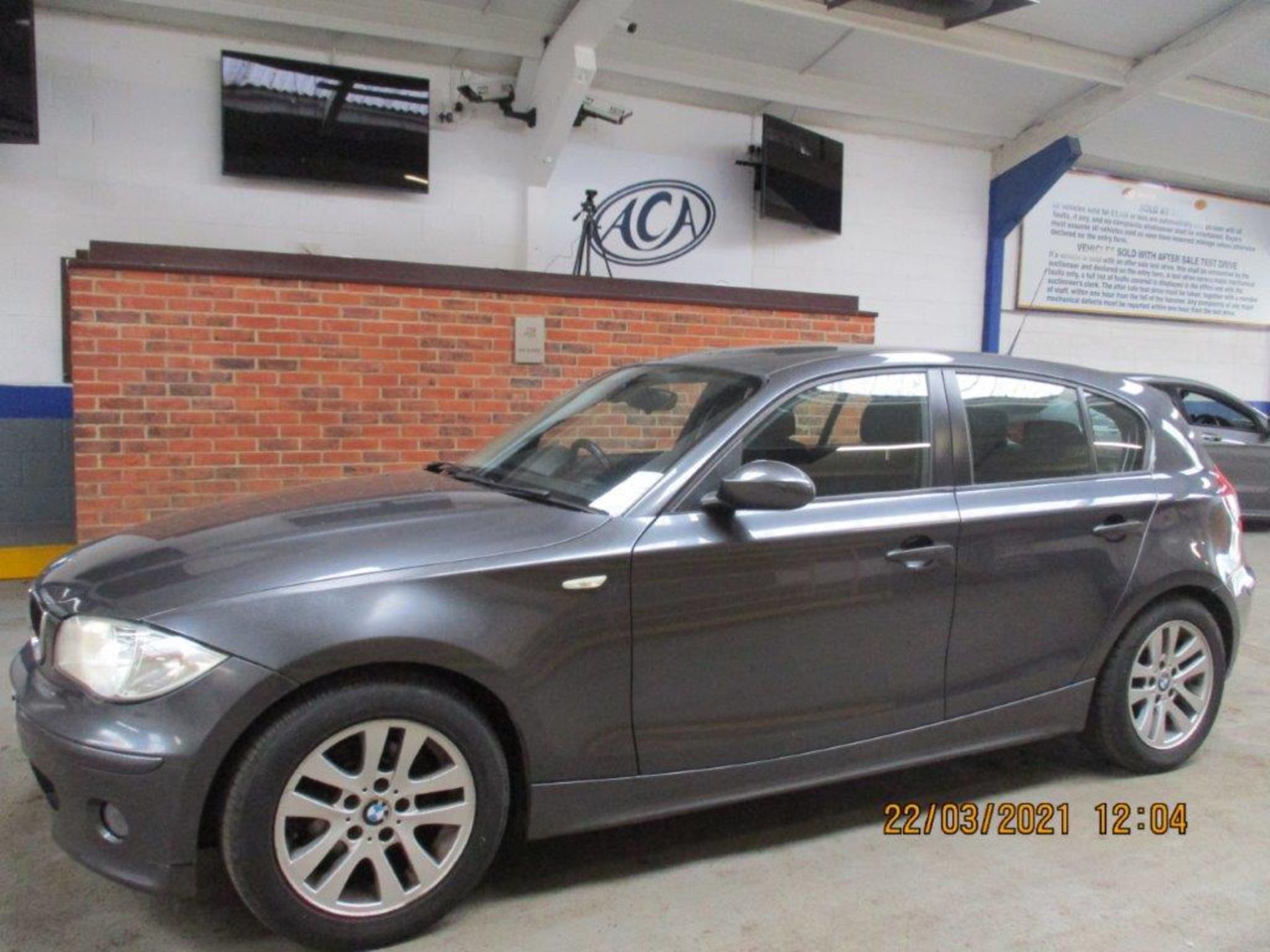 05 05 BMW 116I Sport