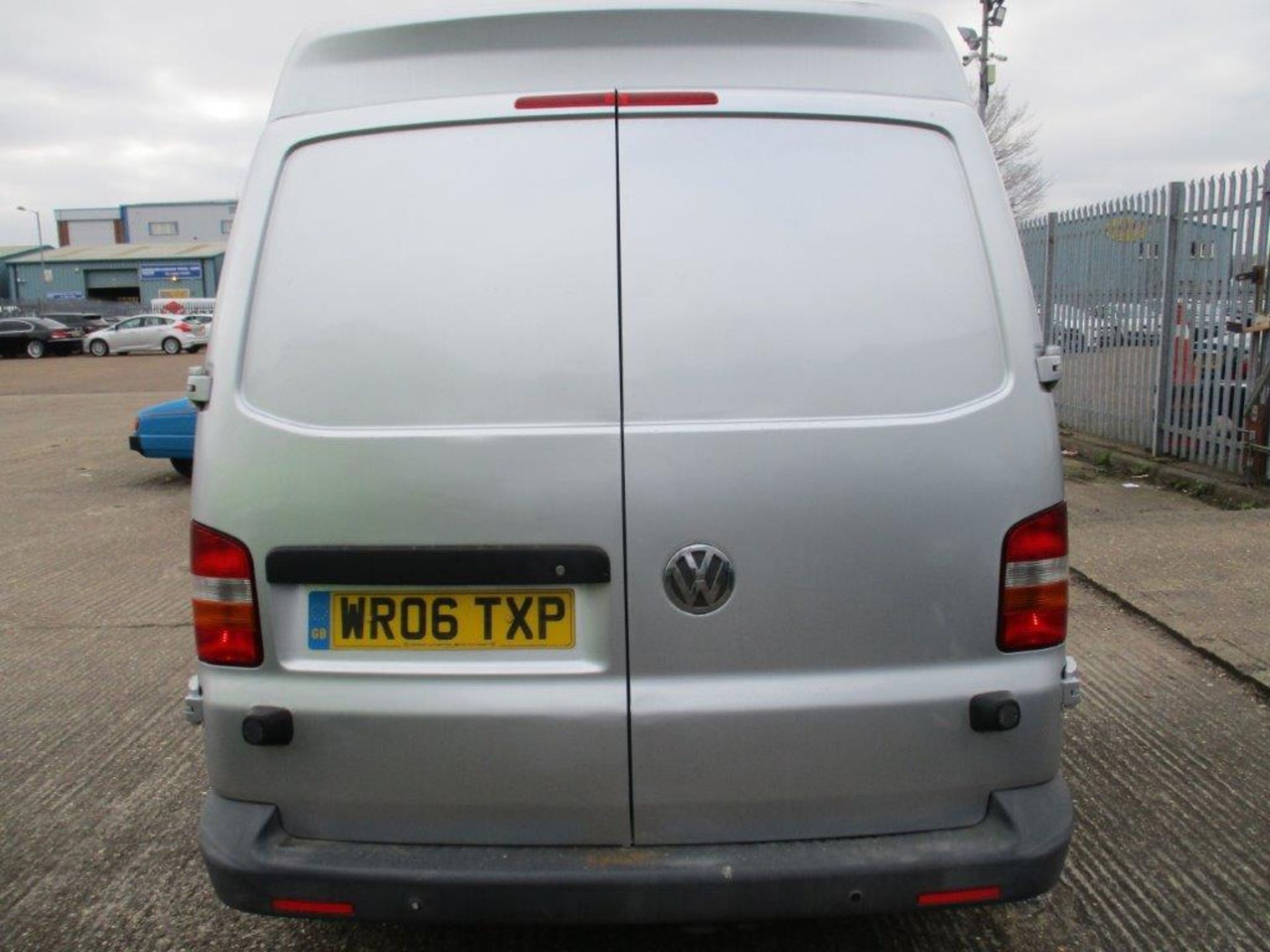 06 06 VW Tporter T30 130 TDI LWB - Image 3 of 22