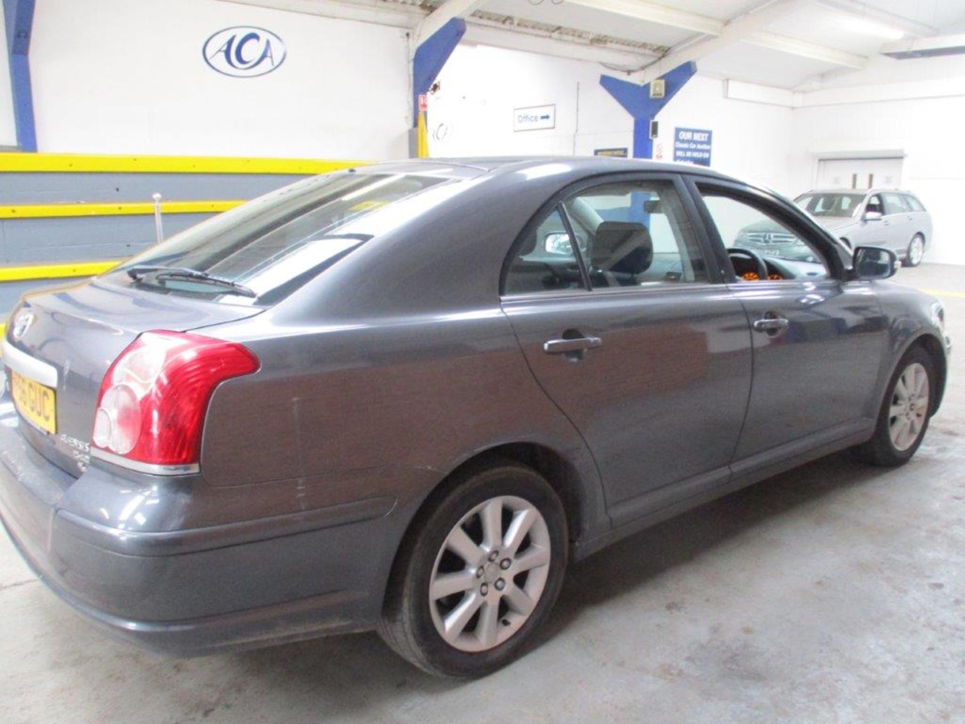 56 06 Toyota Avensis T3 S D4 D - Image 4 of 25