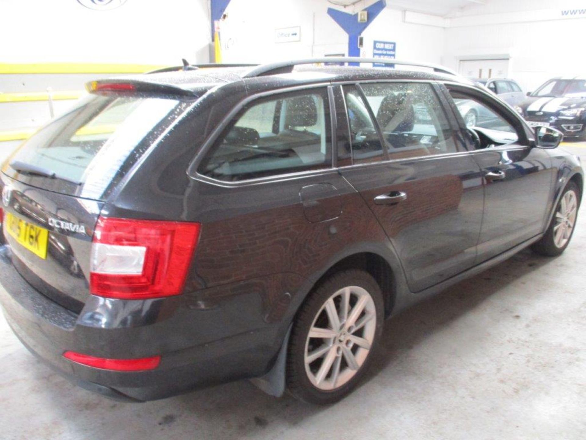 15 15 Skoda Octavia Elegance TDI CR - Image 3 of 21