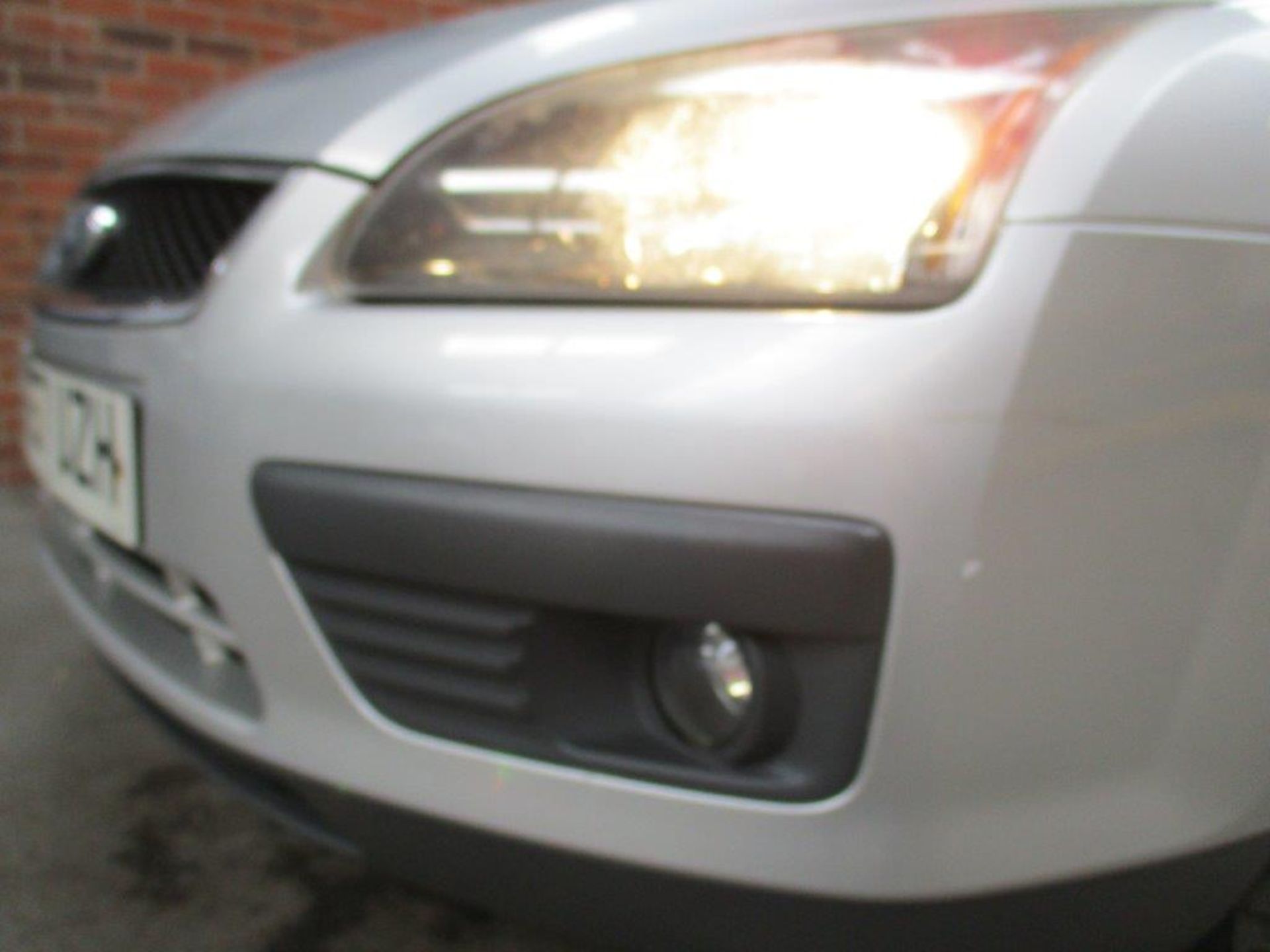 57 07 Ford Focus Zetec Climate - Image 15 of 19